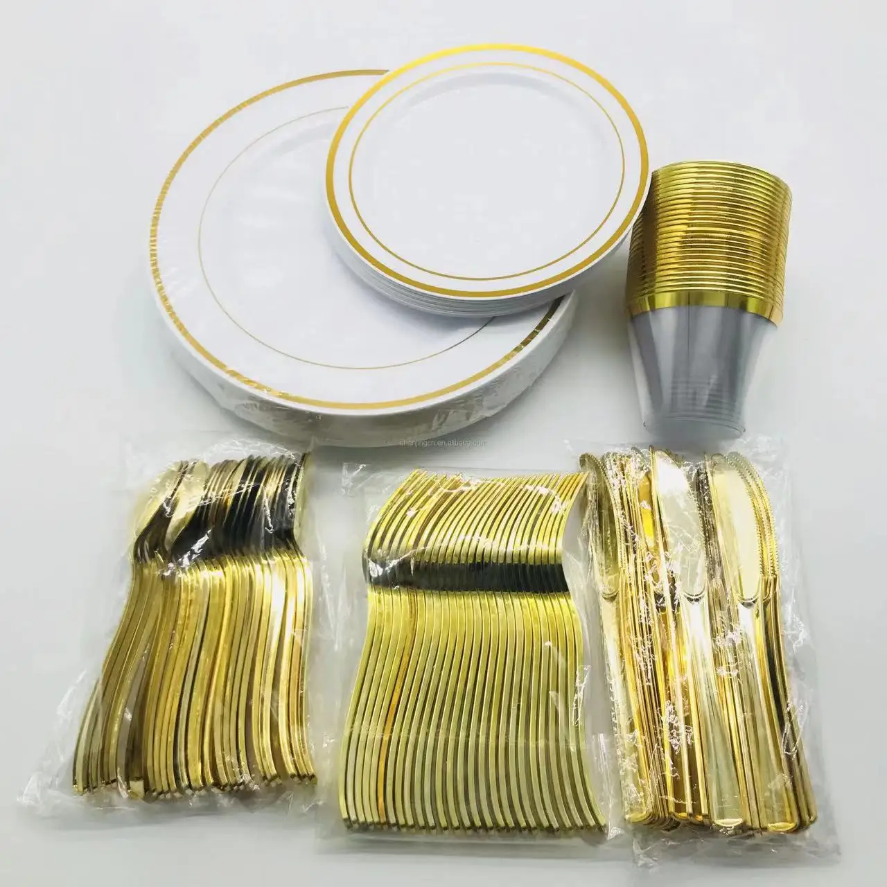 150pcs rose gold dinnerware set-25 Pack Rose Gold Rim Disposable Plastic Dinner Plates Sets for Wedding