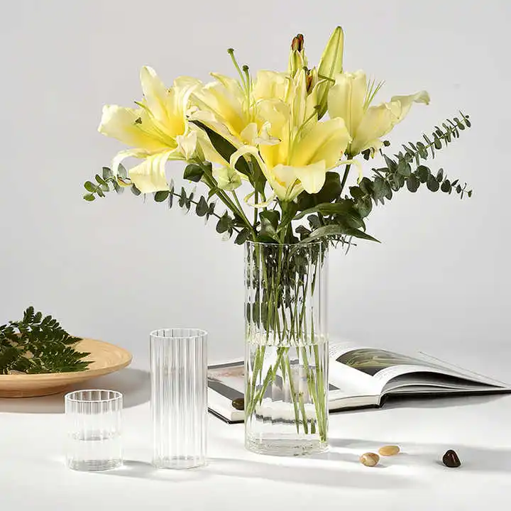 Factory Price Glass Vase home decoration wedding decoration Luxury Modern Cylinder Spiral High Borosilicate Glass Vase