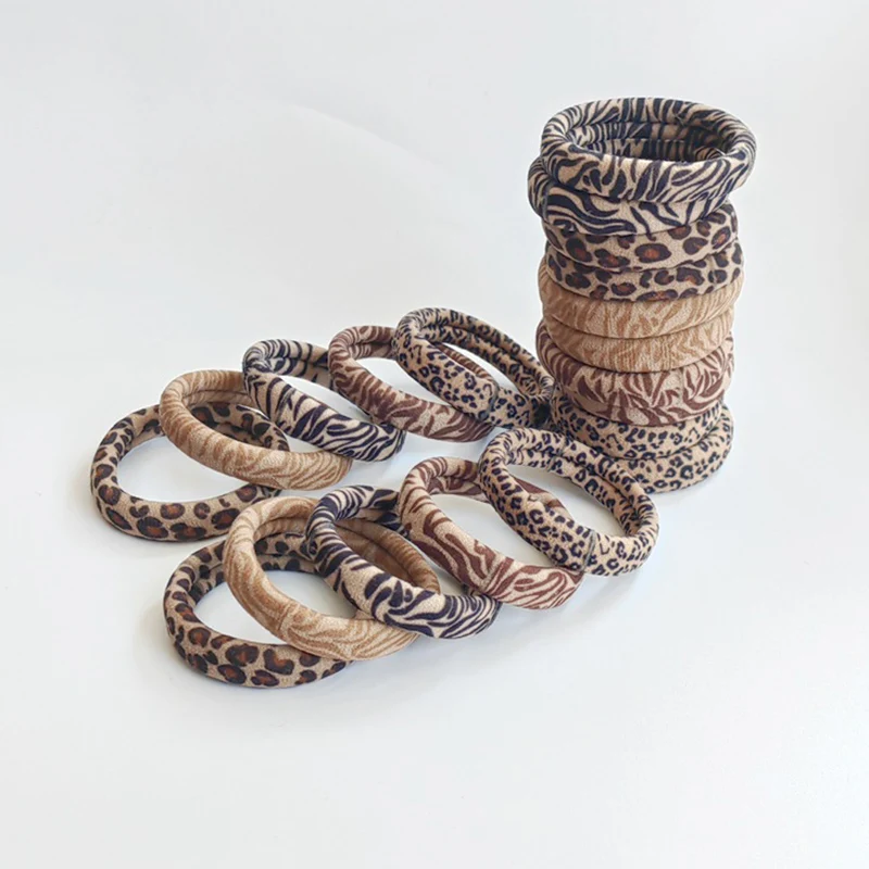 5cm Leopard Print Knitted Elastic Hair Bands for Women and Girls Stylish Stripes Hair Scrunchies and Ponytail Hair Tie Accessory