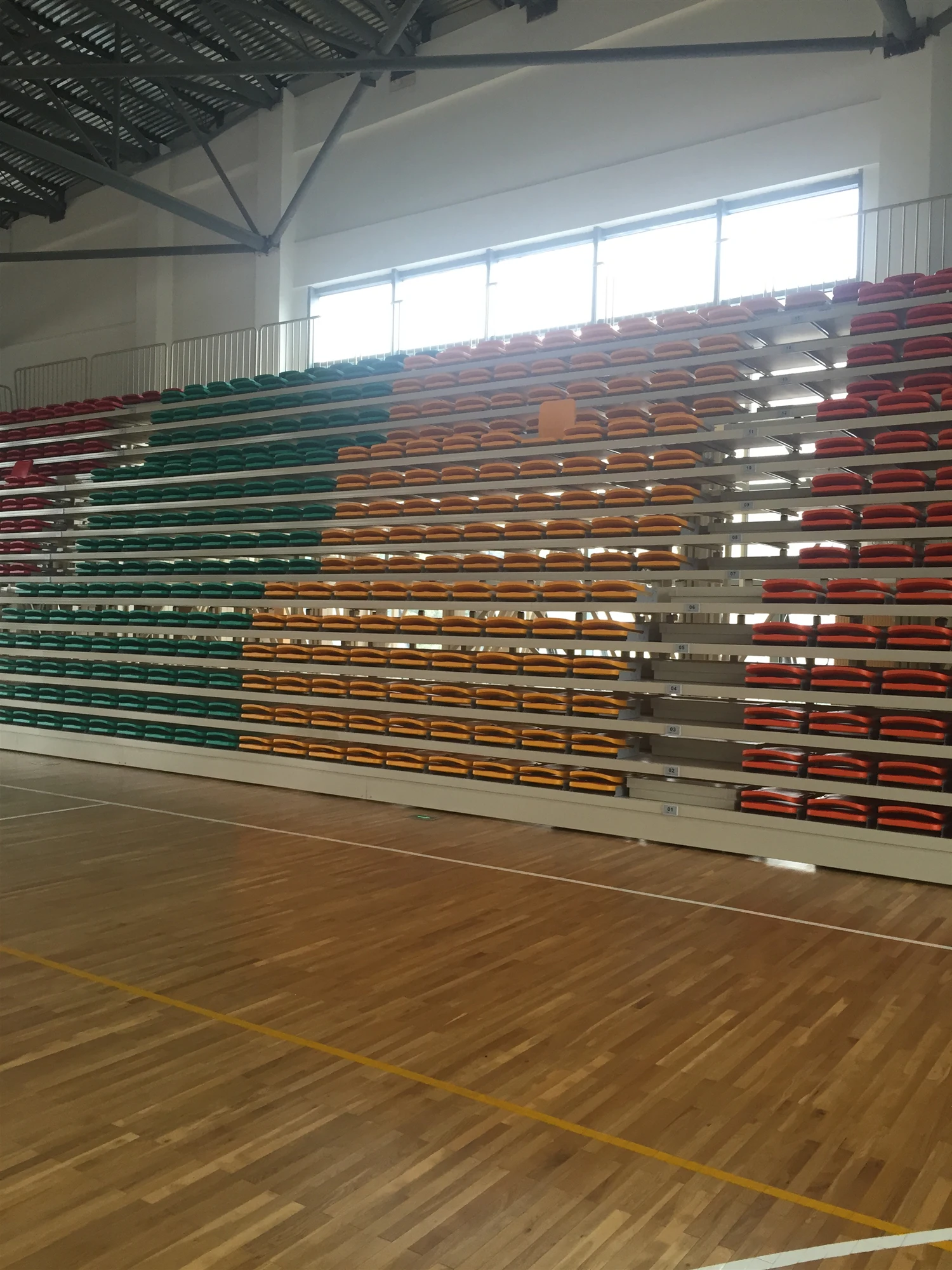 
Factory price indoor gym Retractable bleacher mobile telescopic tribune with folding chair 