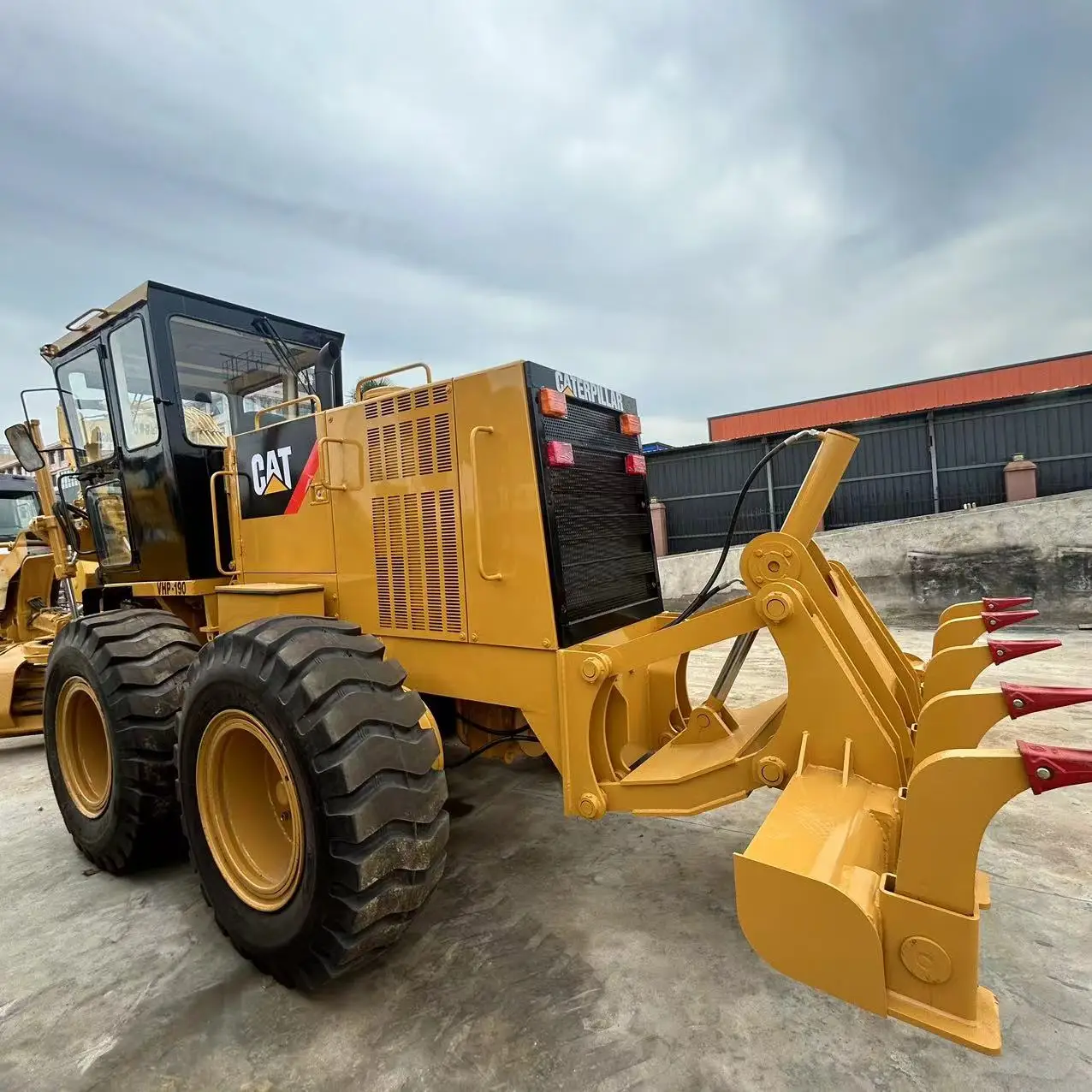 100% японская подержанная гусеница Caterpillar используется CAT140H 140K 140G продажа