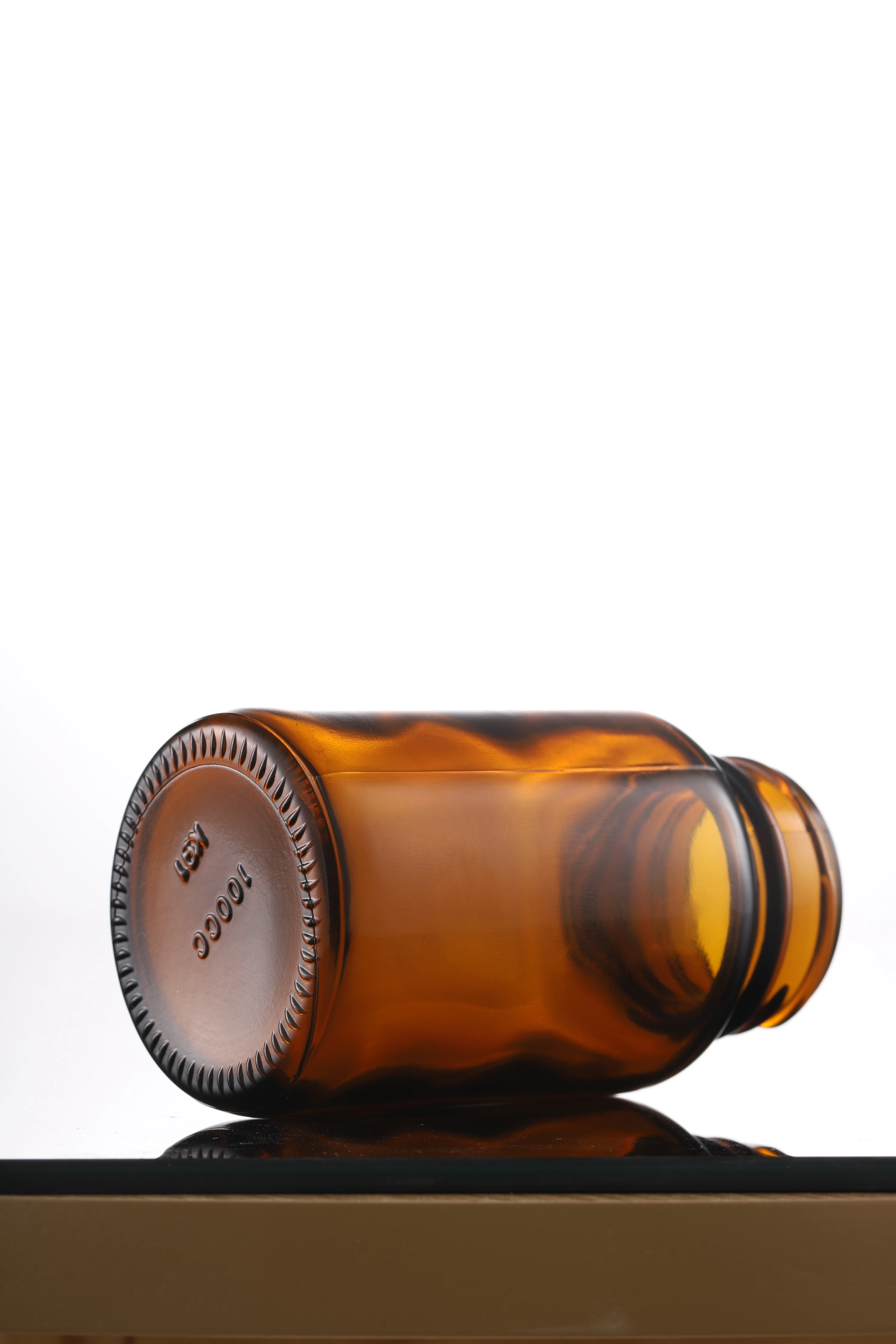 Amber Brown Glass Medicine Glass Bottle Wholesale Custom Screen Printing Surface Handing Child Proof Pill Bottles With Label