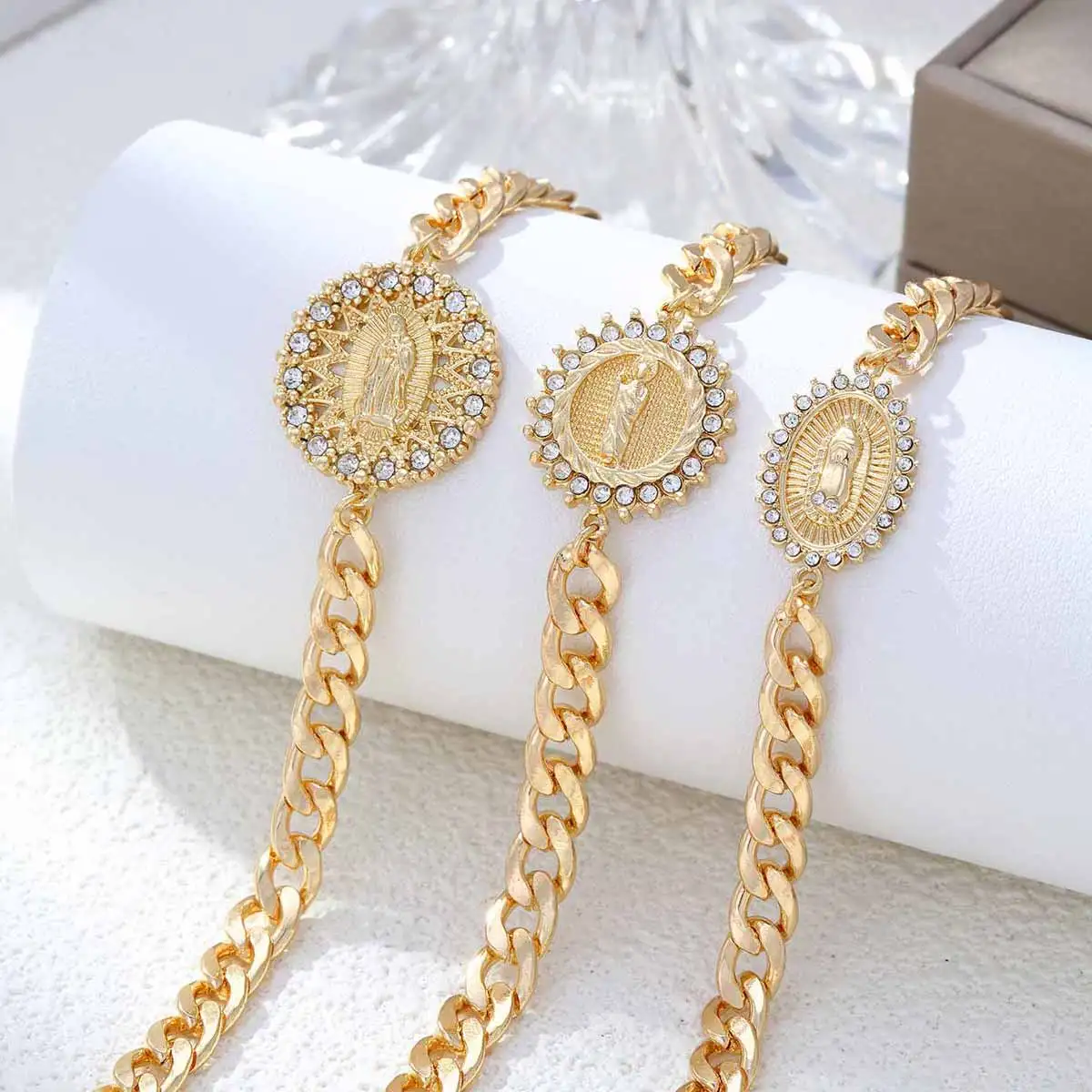 New Women virgen de guadalupe Cuban Chain Virgin Mary Charm Jewelry Gold Plated Religious Bracelets