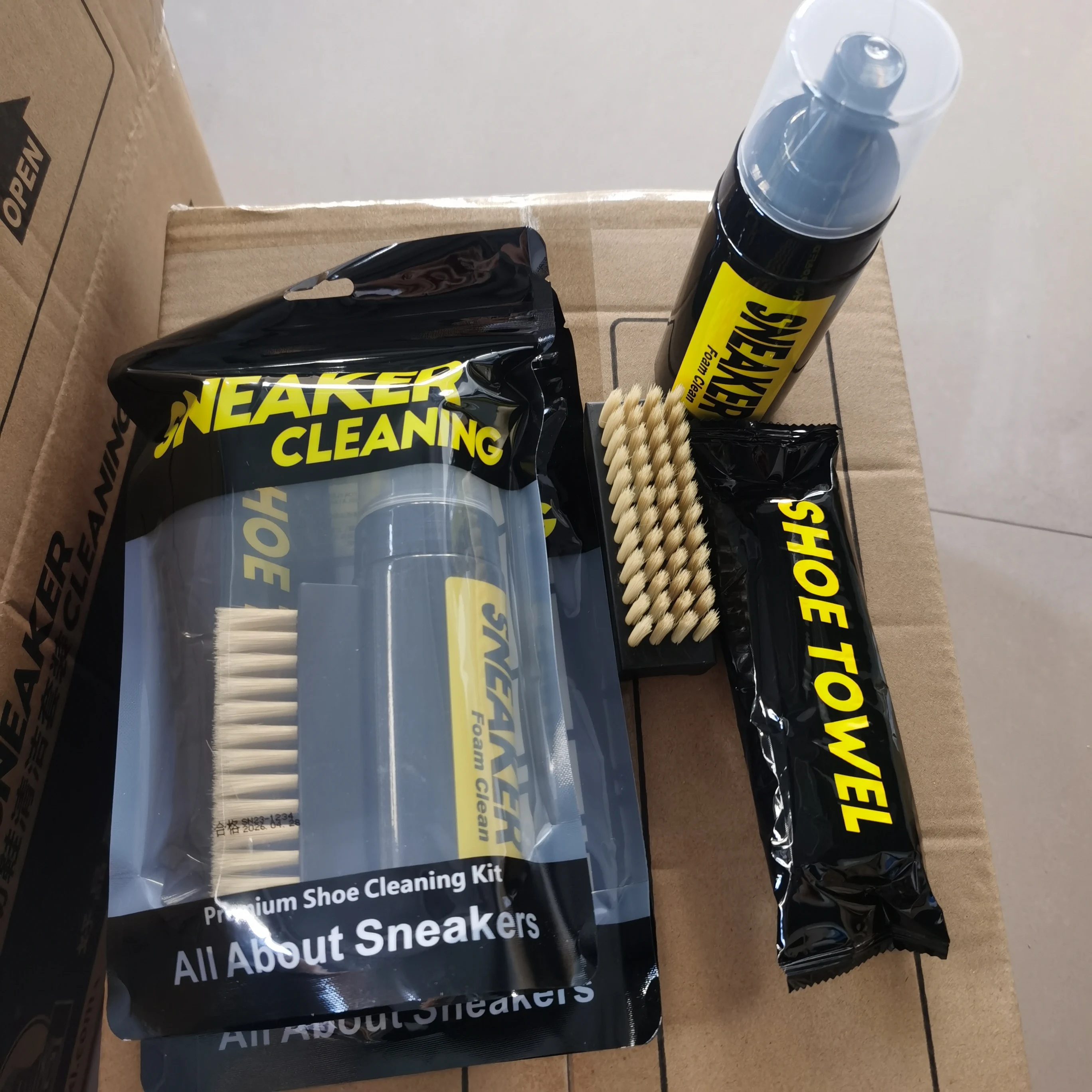 Travel Portable Shoe Cleaner Kit Natural Sneaker Cleaning Kit For Athletic Shoes,Tennis Shoes,Sneakers