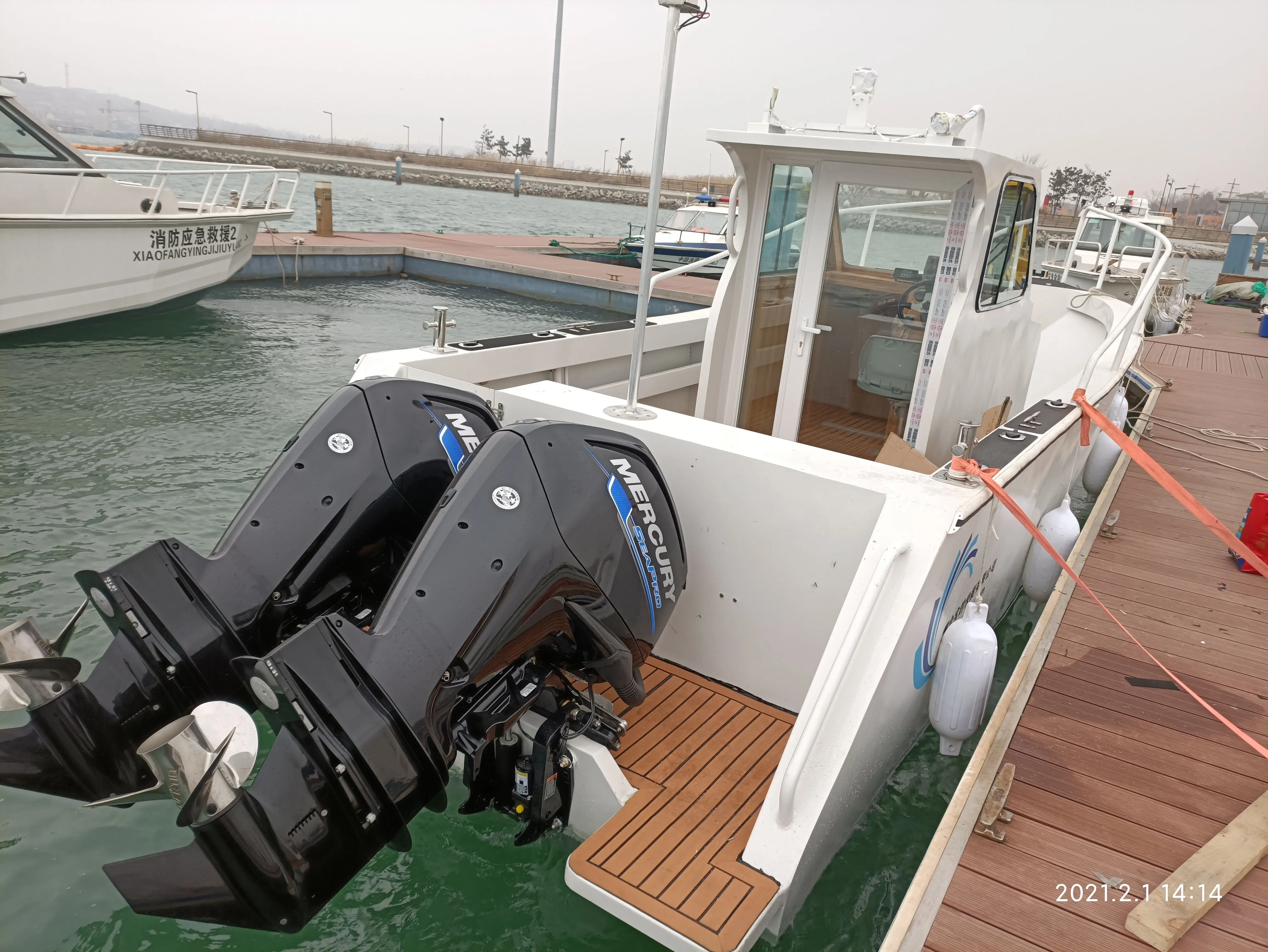 China Factory Customized 7.9m Sports Fishing Boat with Motor Luxury 26FT Aluminum Yacht with Cabin
