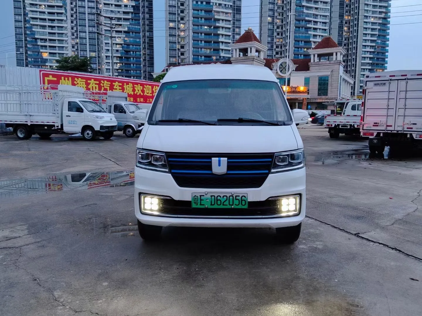 Geely Farizon E5l Light Vans Pure Electric Enclosed Truck 5 Cubic Meters Mini Cargo Van Truck 1 Ton 42/39 Battery Capacity