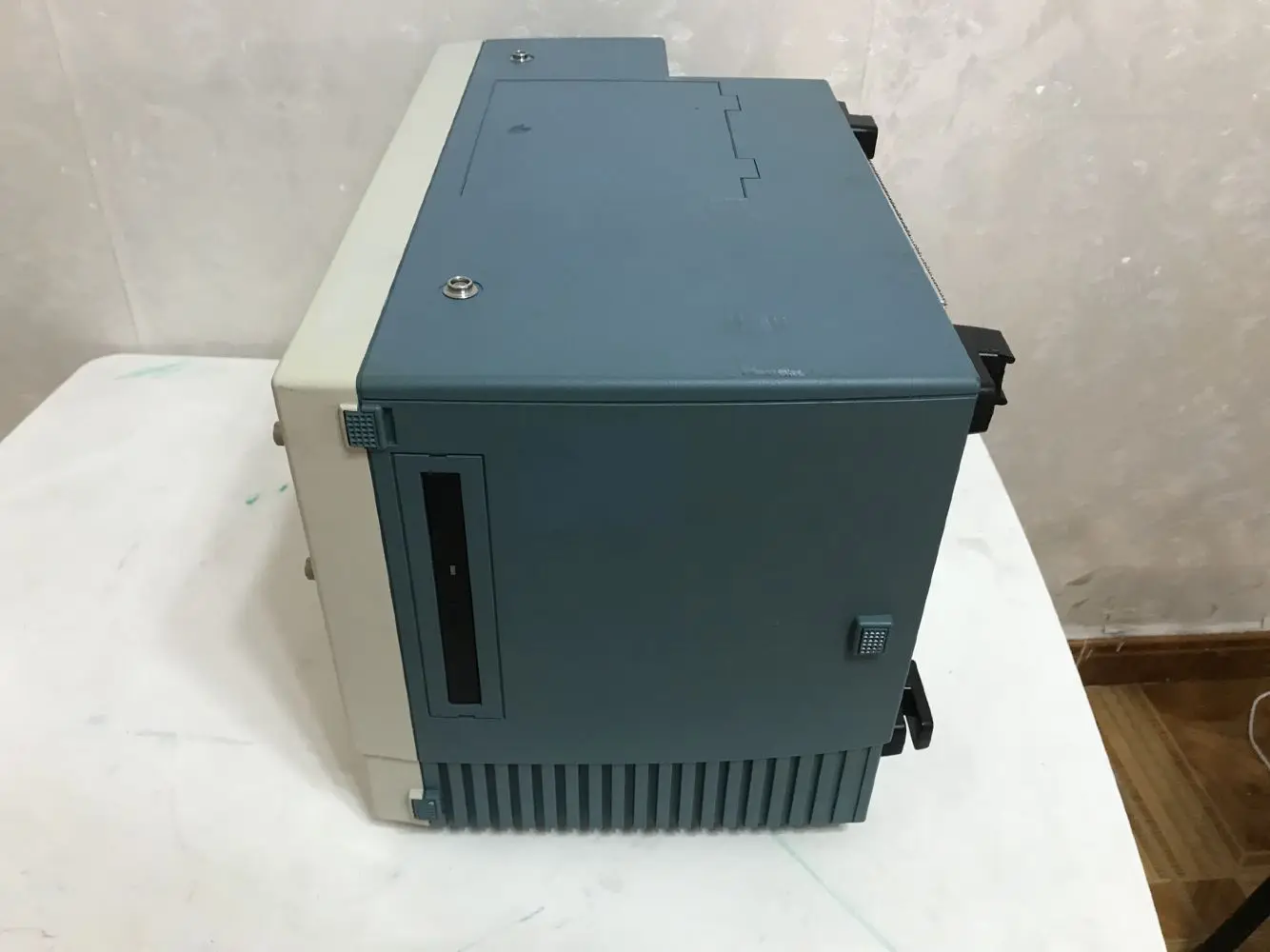 Tektronix TDS5104B Digital Phosphor Oscilloscope 1GHz 5GS/s