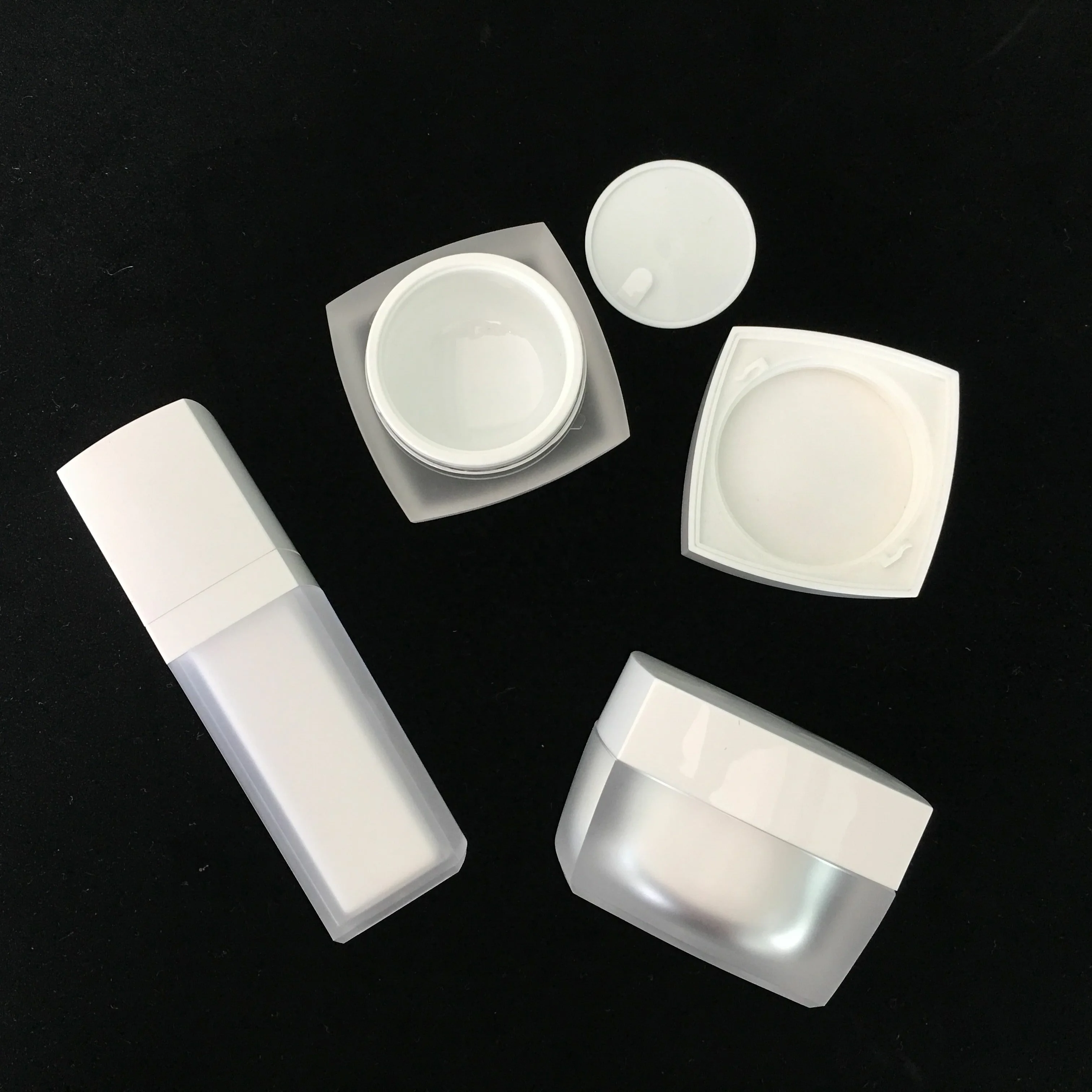 
cosmetic packing white square acrylic eye cream jar capsules container 