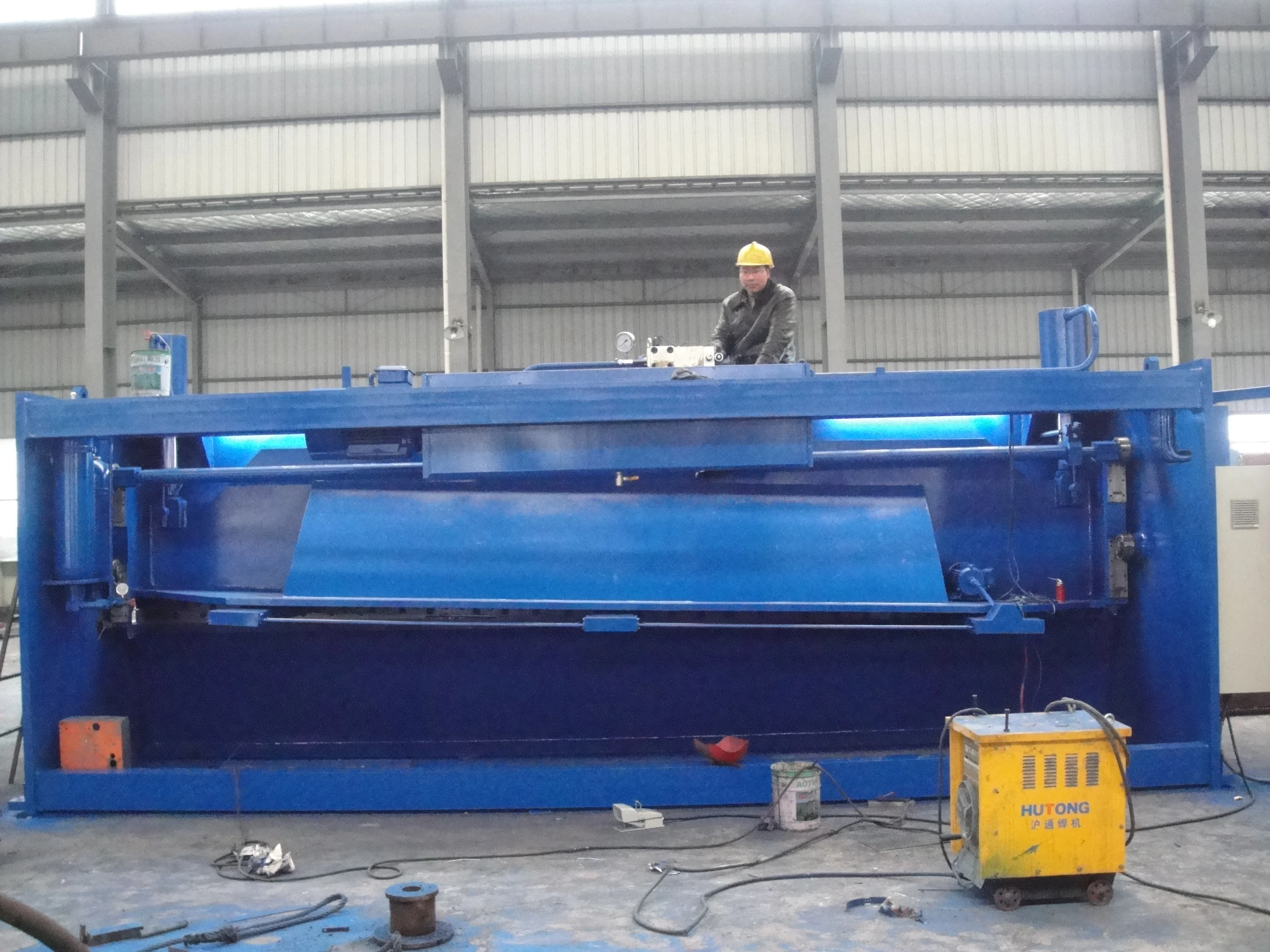 QC11Y metal sheet plate hydraulic guillotine shearing machine