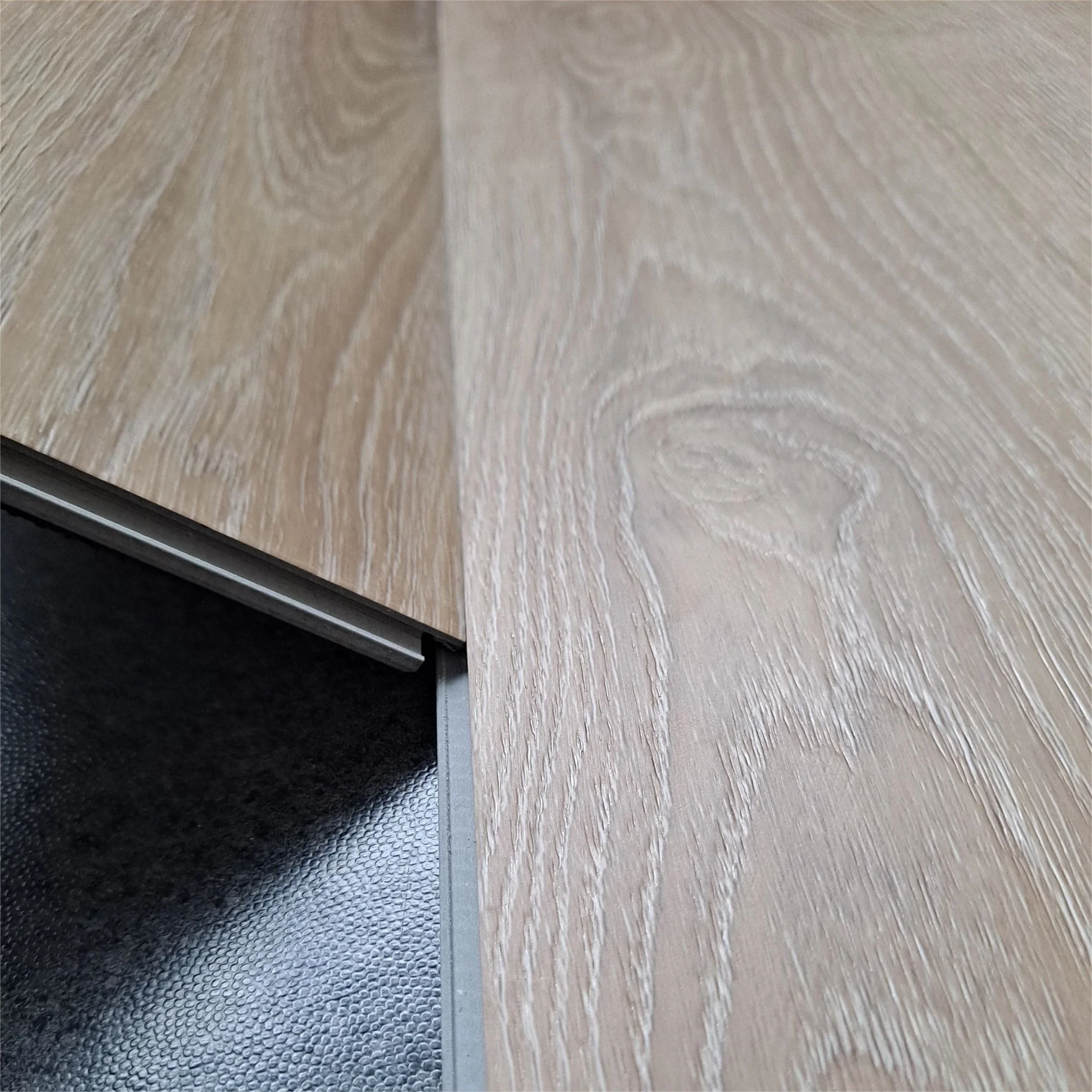 Interior Decorative SPC Vinyl Planks Flooring EIR Embossing Unilin/Valinge Click Plastic Flooring Price