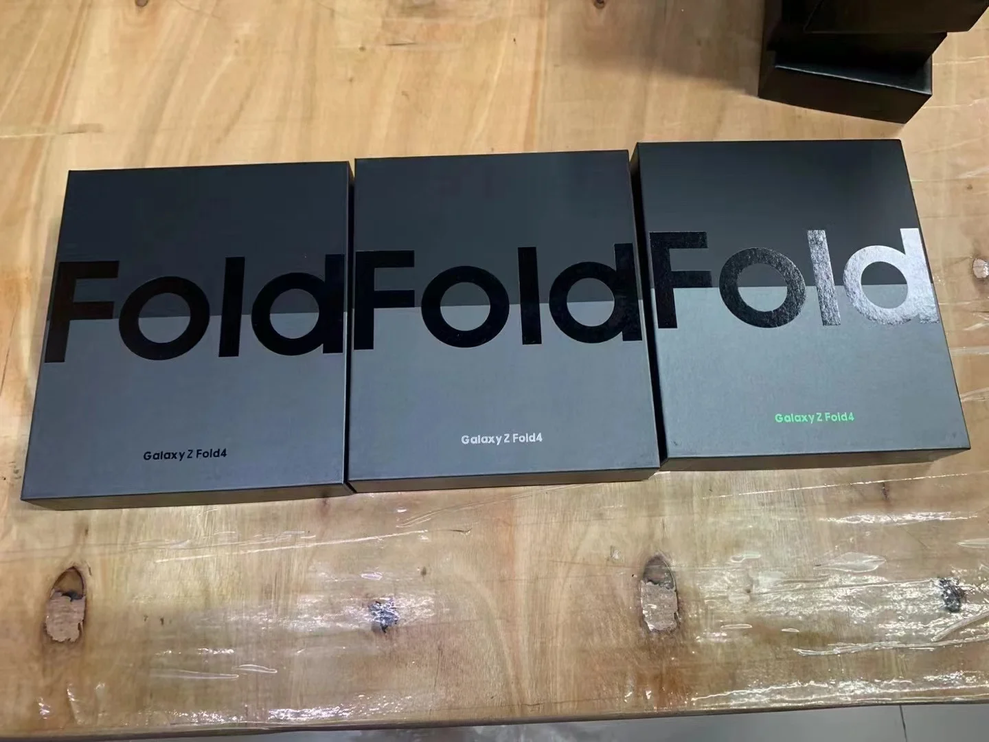 Оптовая продажа Упаковочная бумажная коробка для мобильного телефона Galaxy S10 + S20 S21 S22 S23 S24 S20U S21U S22U S23U Z Flip 3 5 Fold 4