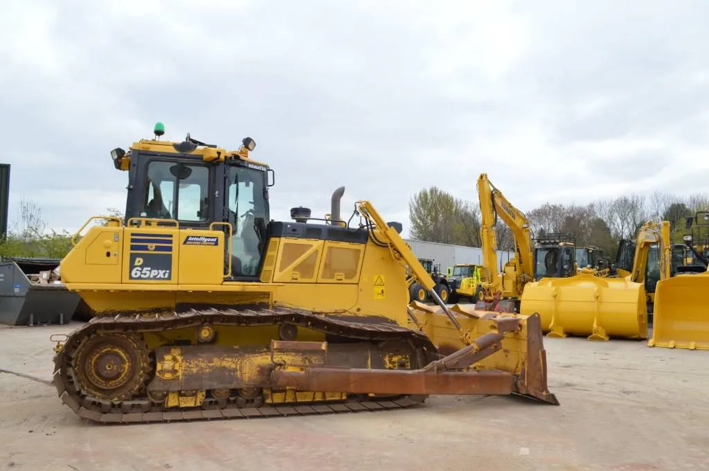 Бульдозер d65ex-16 komatsu Подержанный по более низкой цене/D85-21 бульдозер цене и d85 на продажу