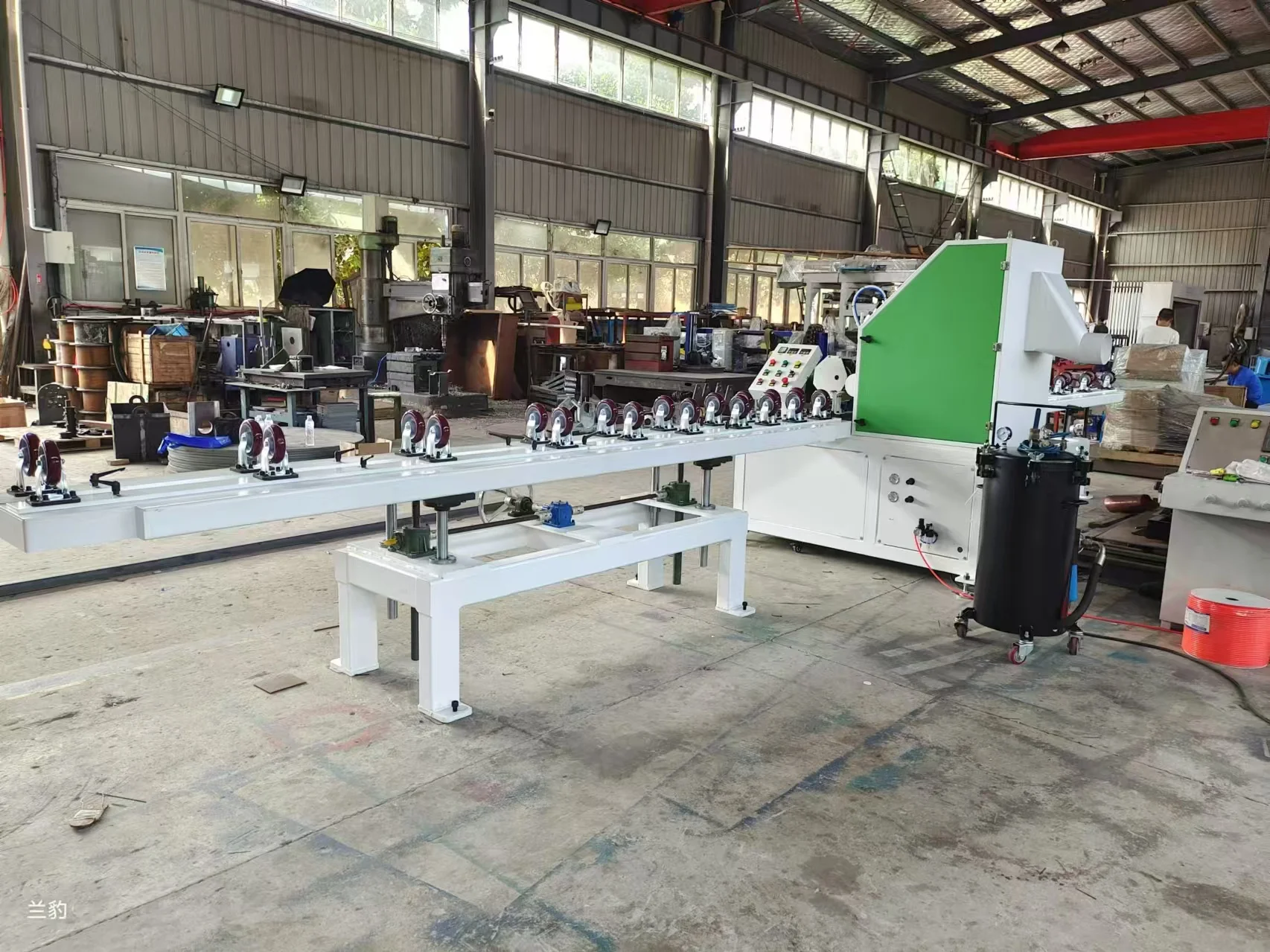 tube polisher stainless steel mirror polishing stainless steel round tube Centerless grinding