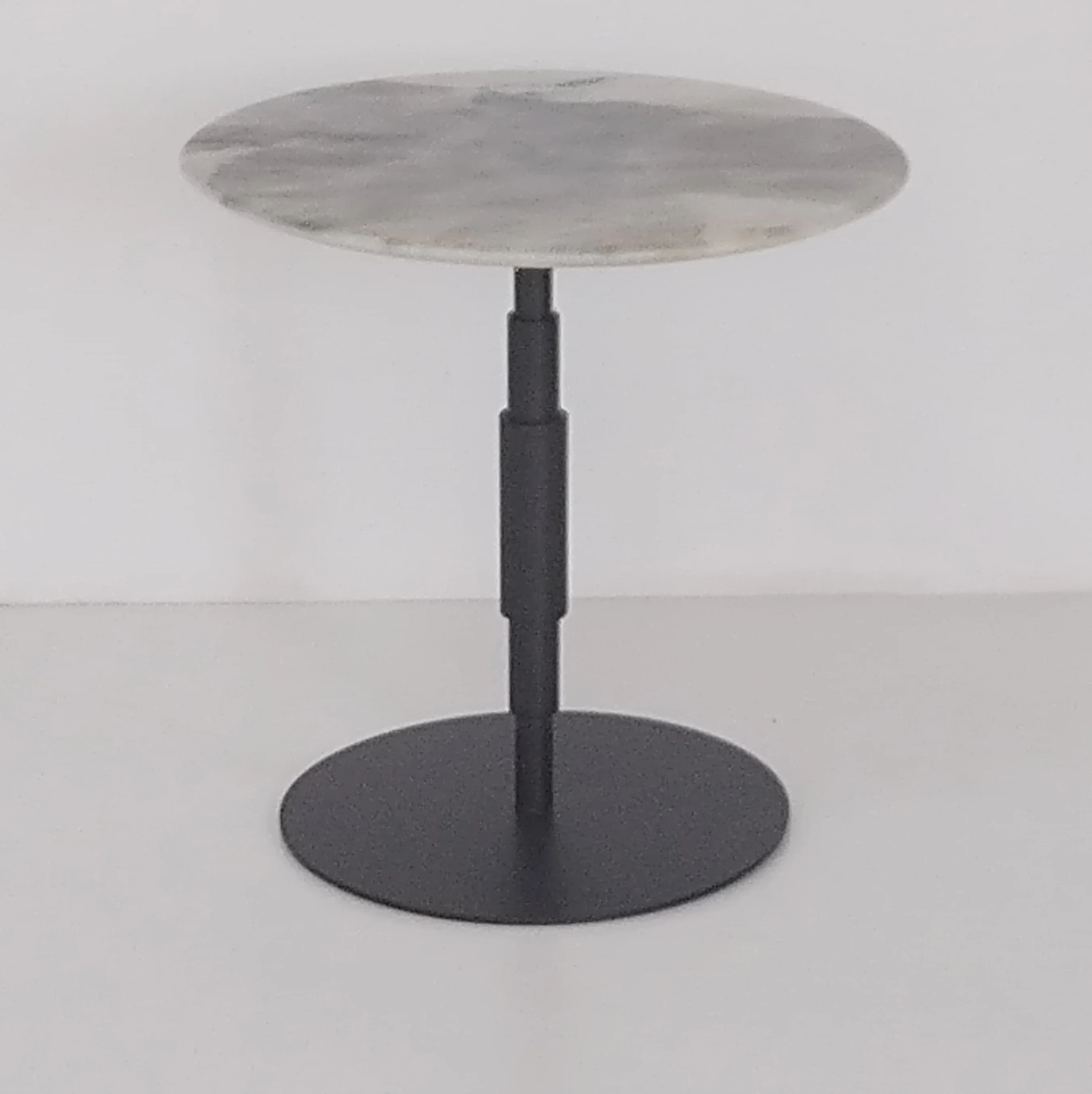 Iron legs, wooden top, marble round dining table, factory wholesale sale at low prices
