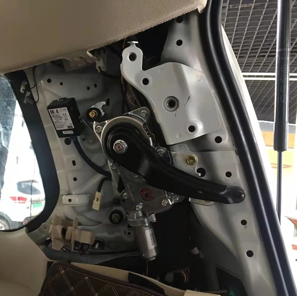 Wholesale power tailgate lift smart electric automatic trunk opener rear door lift for fLAND CRUISER