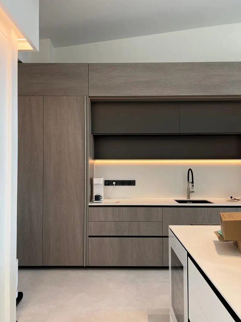 Foshan Luxury Kitchen Cabinet High Gloss White Pull Down Kitchen Cabinet MDF Kitchen Sink Cabinet