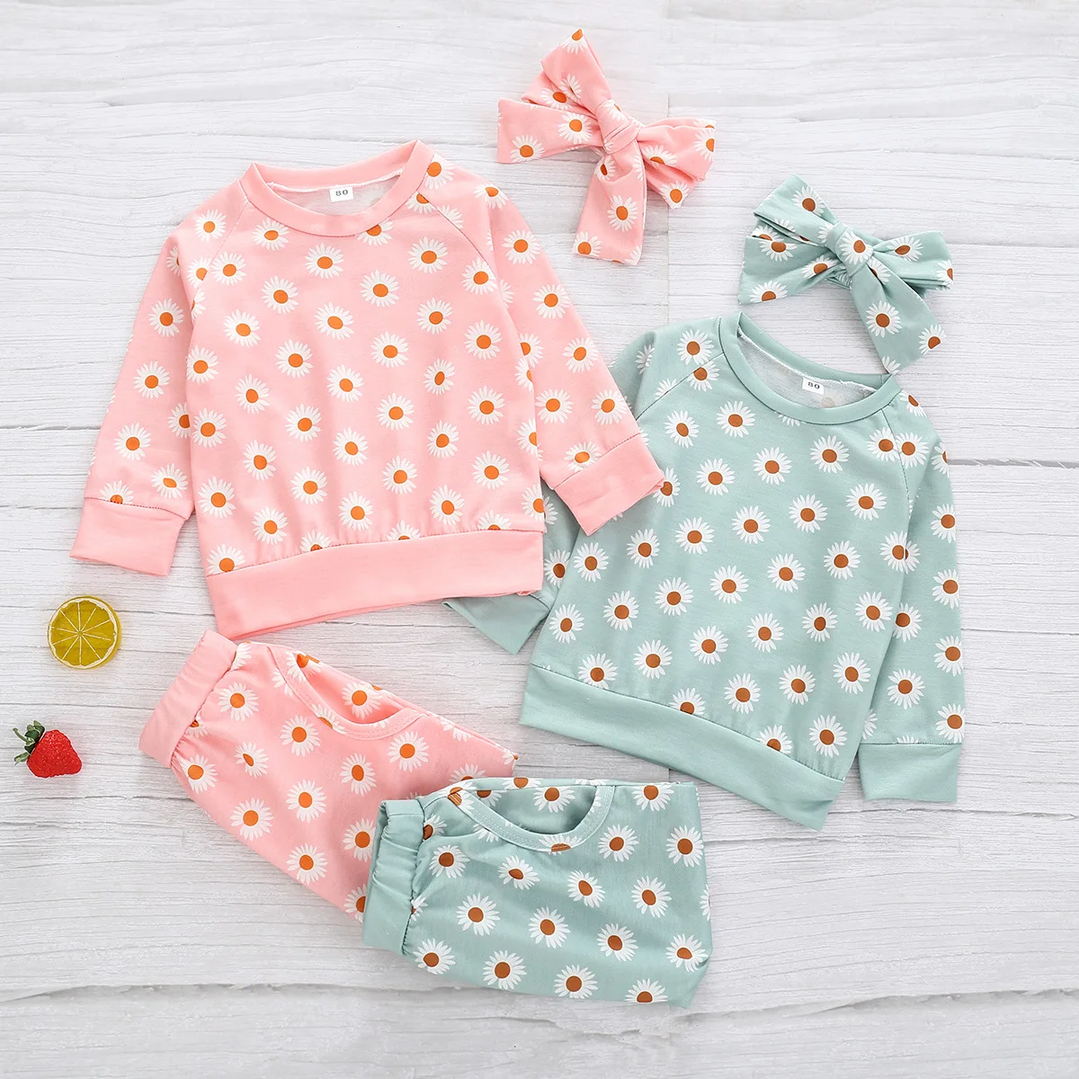 Best seller 4 colors korean style spring and autumn daisy pattern printed newborn baby girl clothes clothing sets