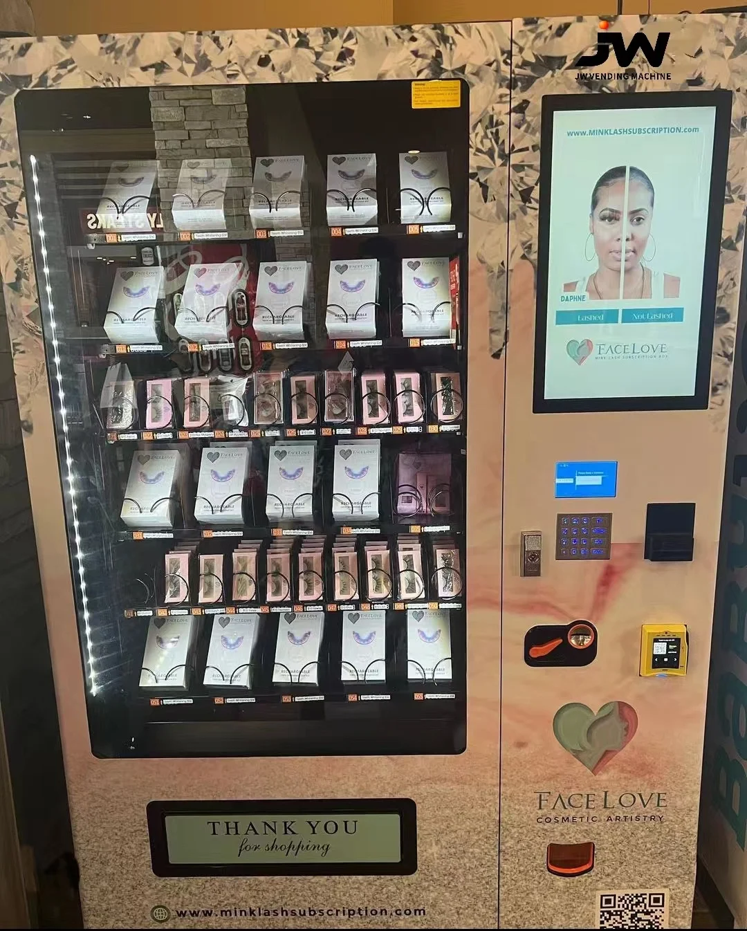 New Model Automatic Smart Vending Machine Game Card Trading for Mall