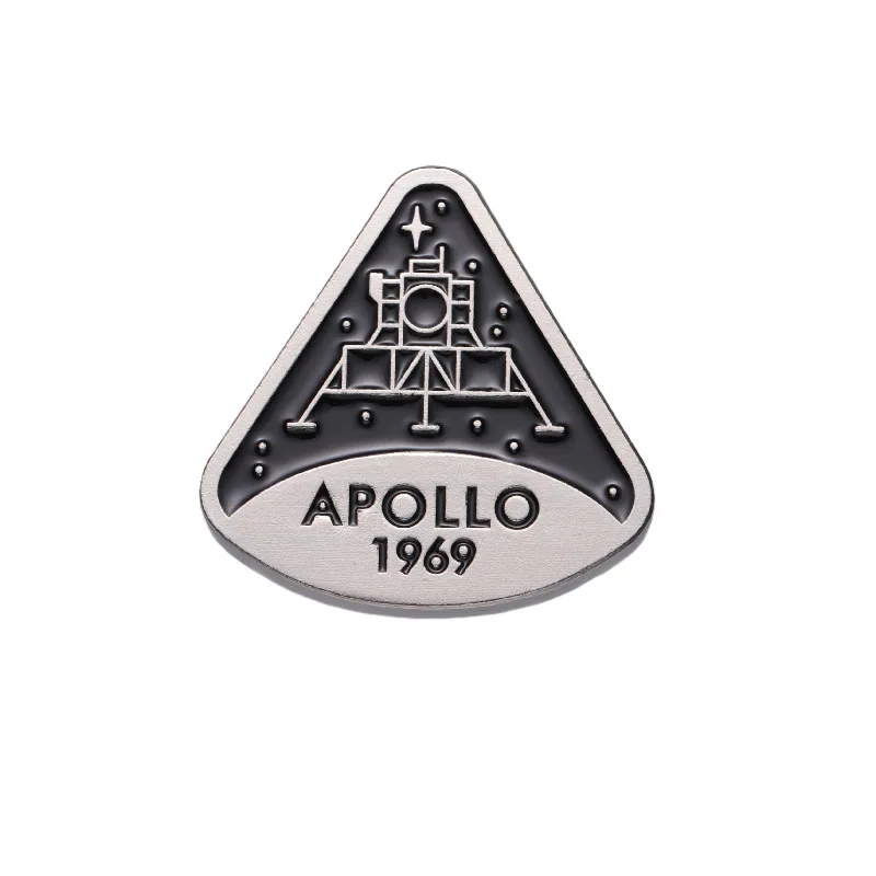Hot Sale Moon Landing Memorial Personality Creativity Enamel Nickel Plated Zinc Alloy Hat Pin Metal Crafts Lapel Pin For Gift