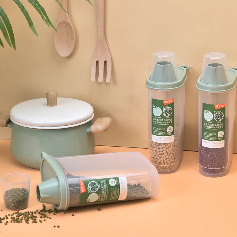 Factory Manufacturer Silicone Airtight Plastic Tin Pet Cat Dog Food Pet Feed Container With Measuring Cup