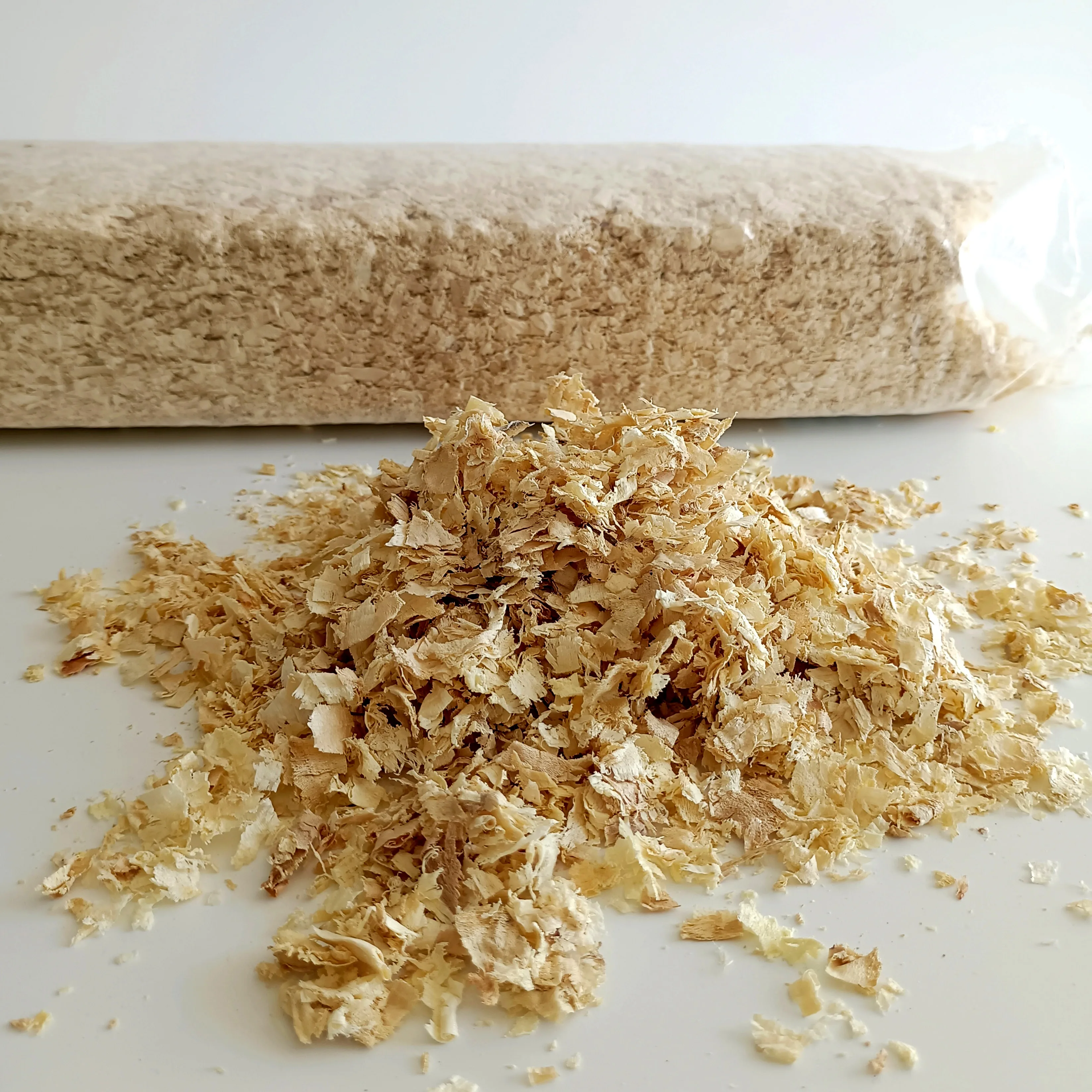 Wood Shaving Bedding Suitable For Rabbits,Guinea Pig,Hamsters,Chinchilla,Dwarf, Mice, Gerbil Supply