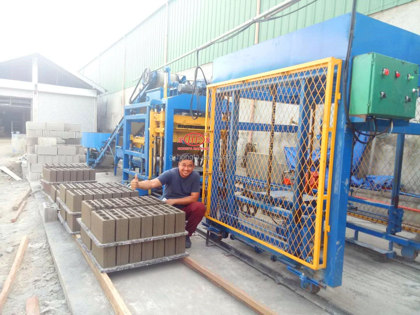 Brick Making Machinery Concrete Block Machine / Building Moulding Price for Wholesale to Russian Market