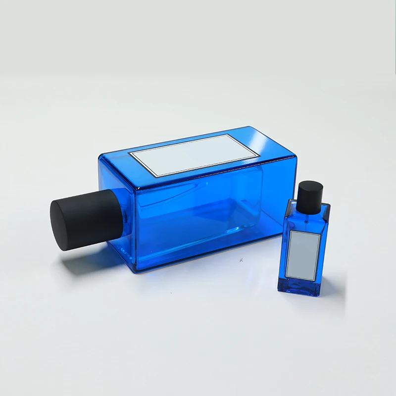 Acrylic Cosmetics Packaging Supplier Giant Bottle Display Prop Makeup Sample Window Display Sculpture