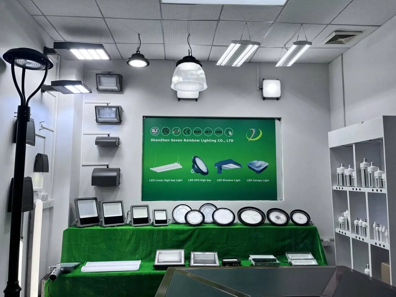 Showroom 1.jpg