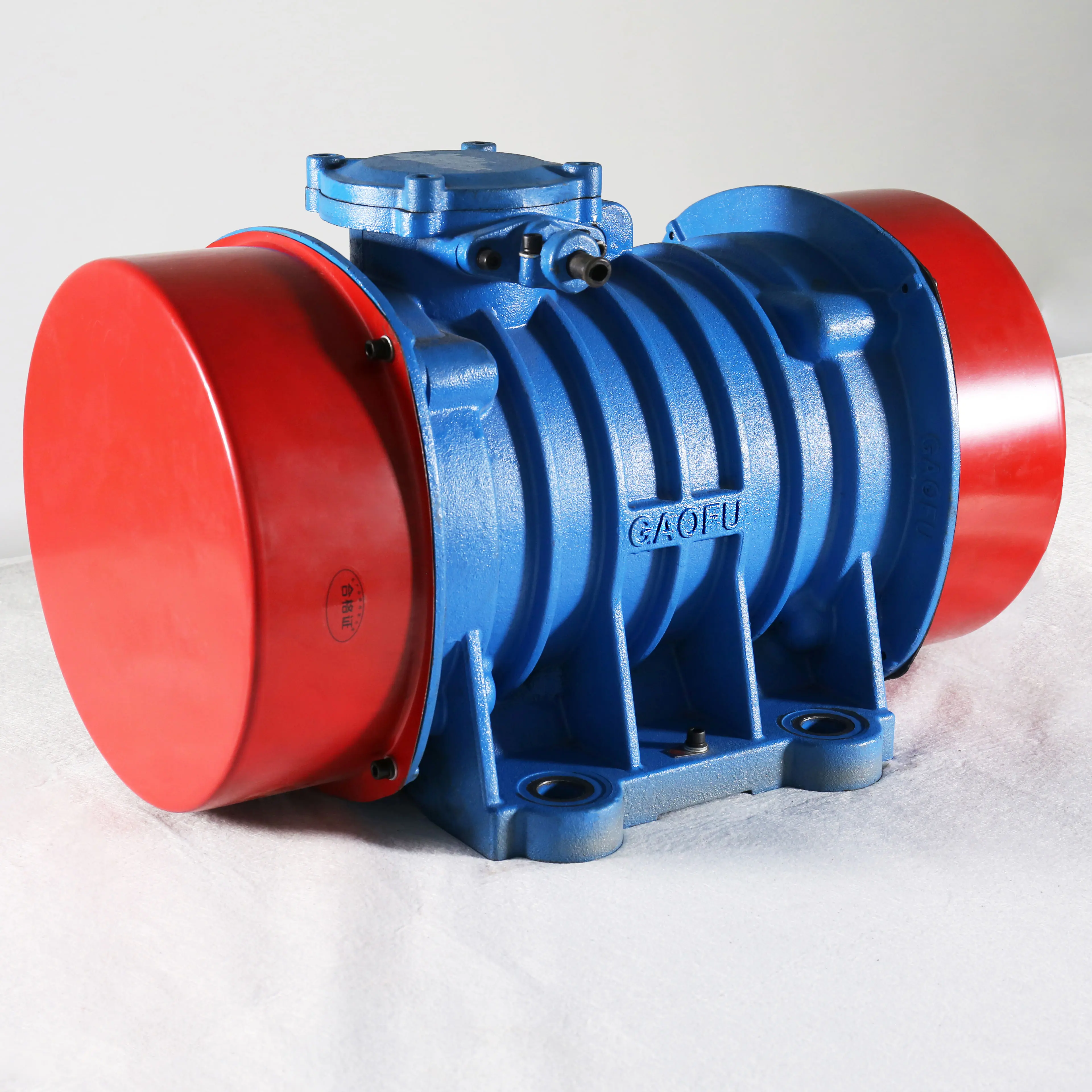 Hot Selling YZO YZS Series Vibrating Screen Motor Eccentric Electrical Vibrator for Vibration Sieve Machine