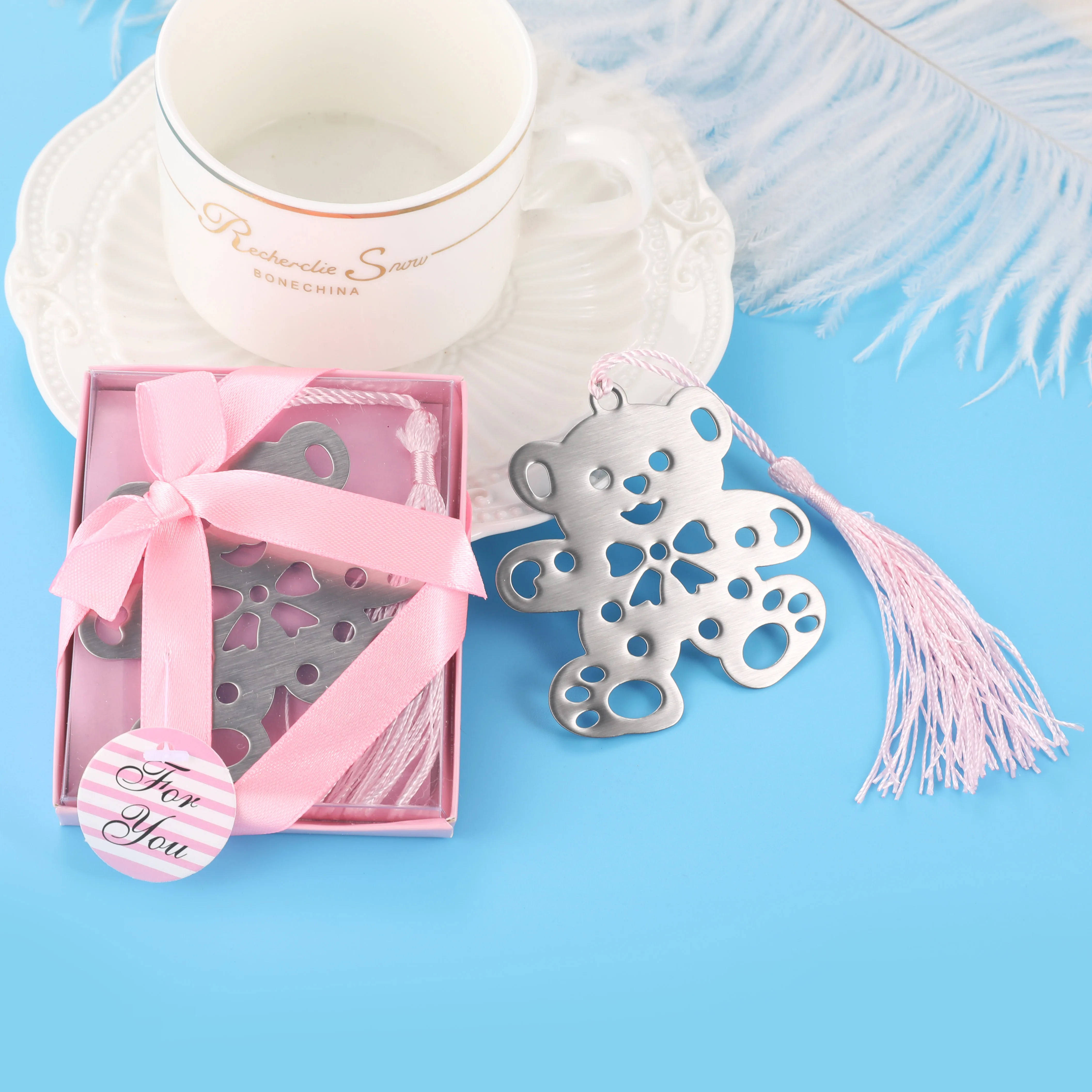 
wedding favors bear-shaped metal bookmark for books Pink and sky blue 