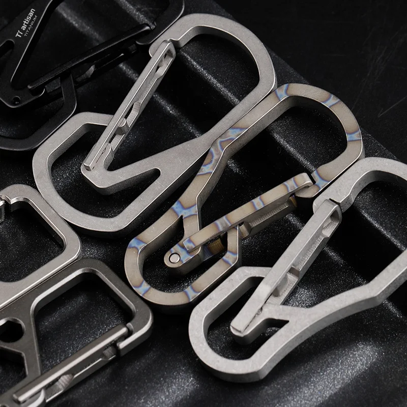 Titanium Key Chain, Multifunctional Carabiner Keychain Heavy Duty Car Keychain Organizer for Men and Women