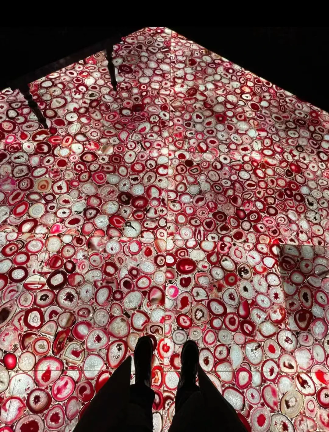 YDSTONE Luxurious Translucent Agate Stone Flooring Natural Banded Backlit Agate Tiles for Interior Floor