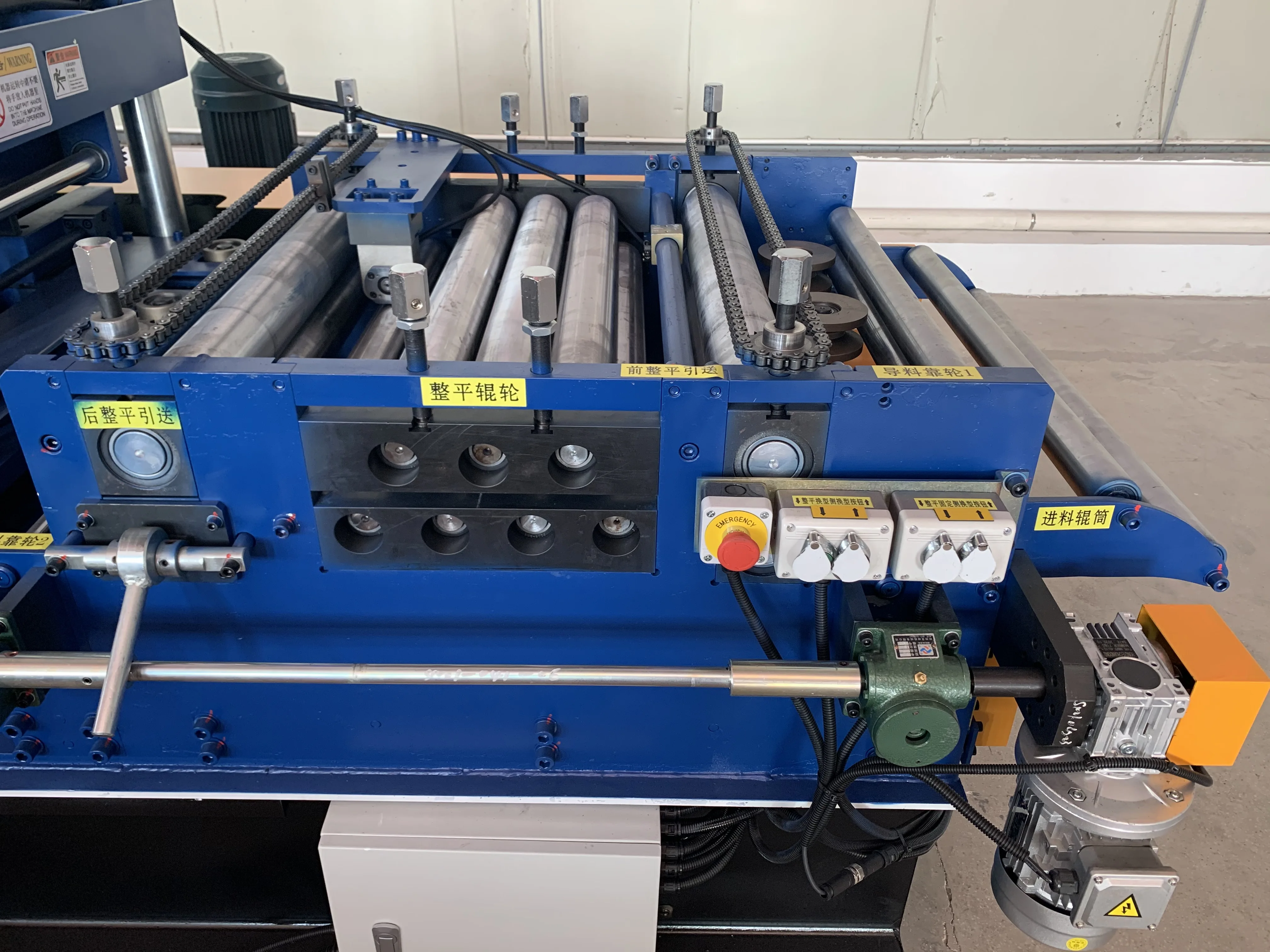 3.0mm Automatic Cz Purlin Interchangeable Profile Metal Stud And Track Top Hat Roll Z Purlin C Purling Forming Machine