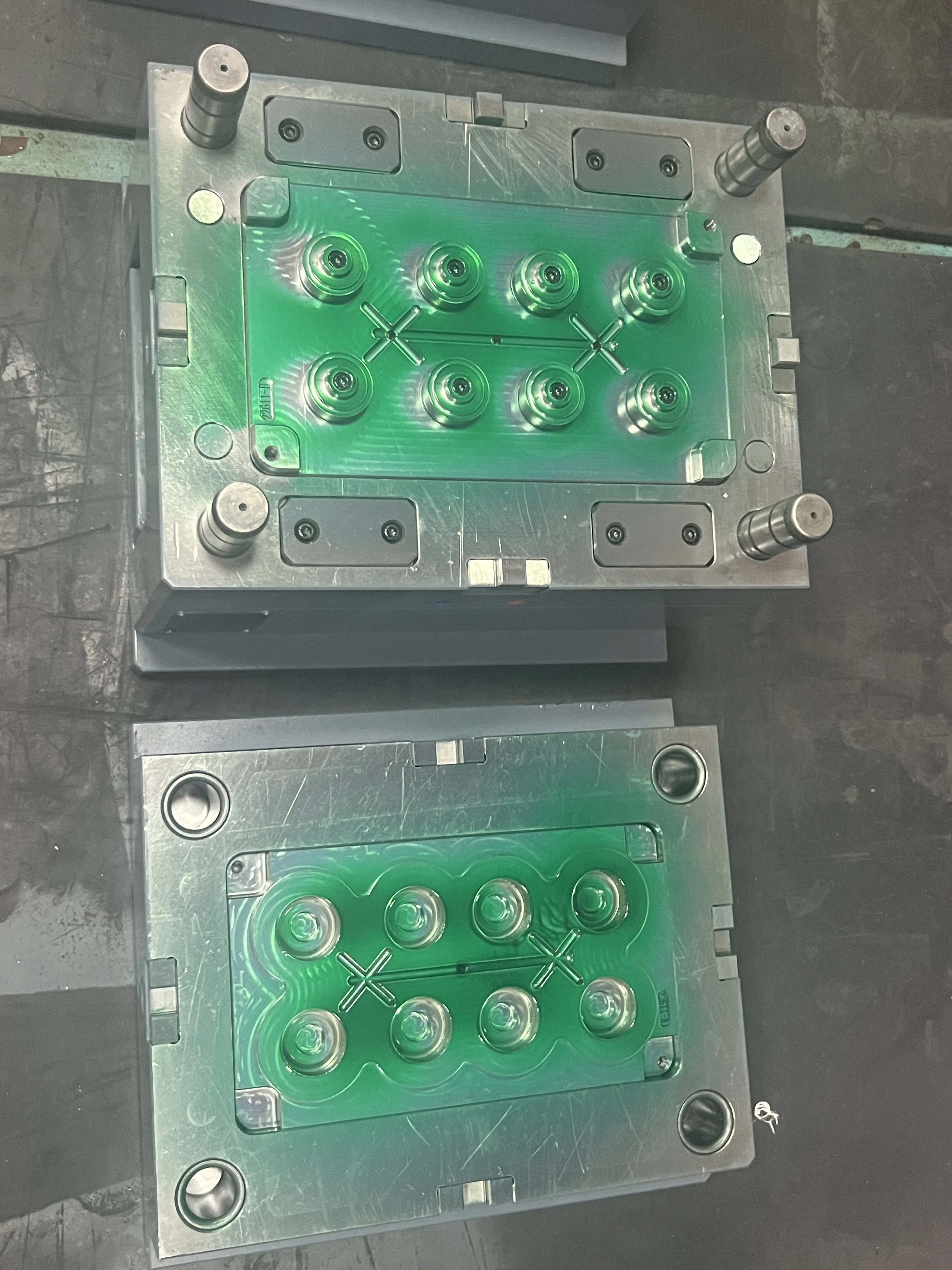 remote control cars customized molded plastic toys wheels plastic mould maker toy car molds