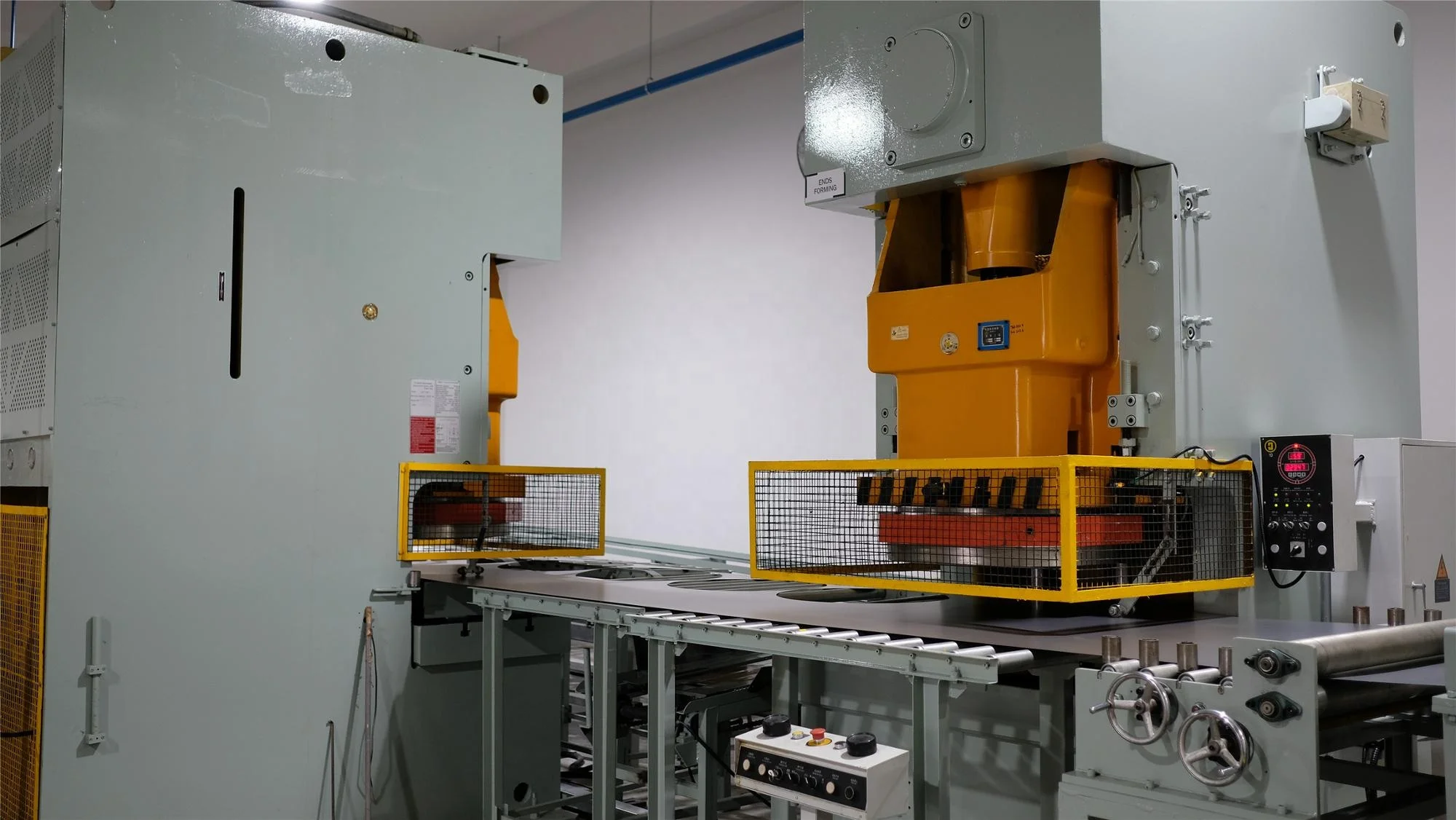 Steel drum production line or steel drum making machine or 55 gallon steel barrel production line or drum making machine