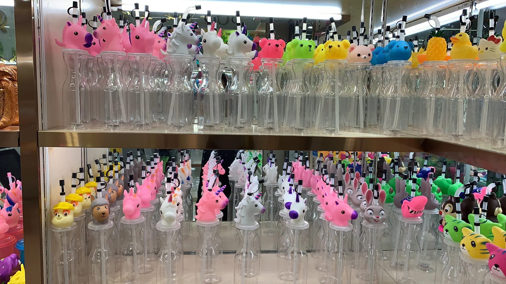 Wholesale Flashing Cartoon Led Straw Bottle Plastic Led Flashing Cup With Lid And Straw