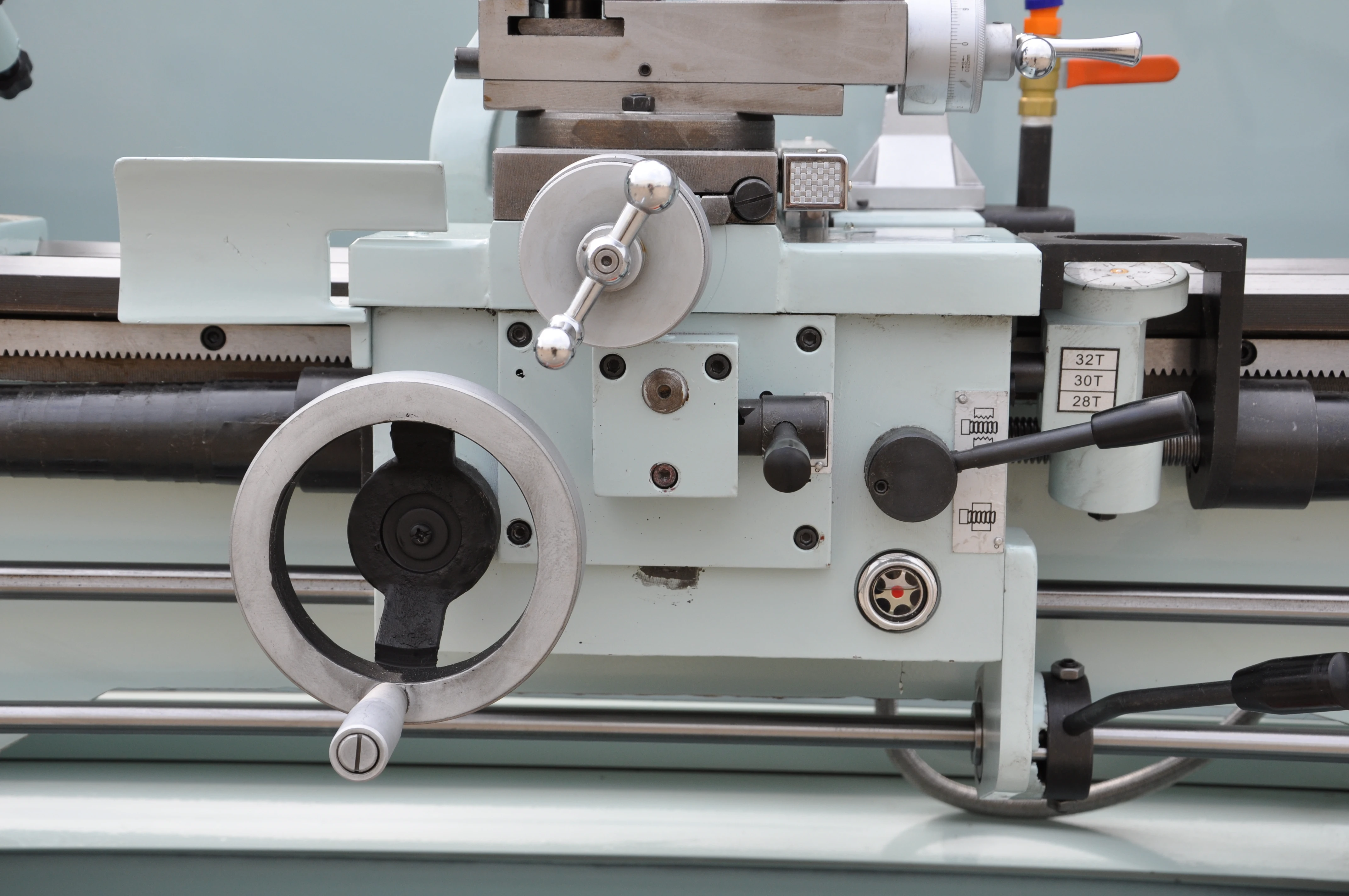 LB3833A*1000 and LB3833A*750mm Bench Type Manual Lathe Horizontal Lathe Machine