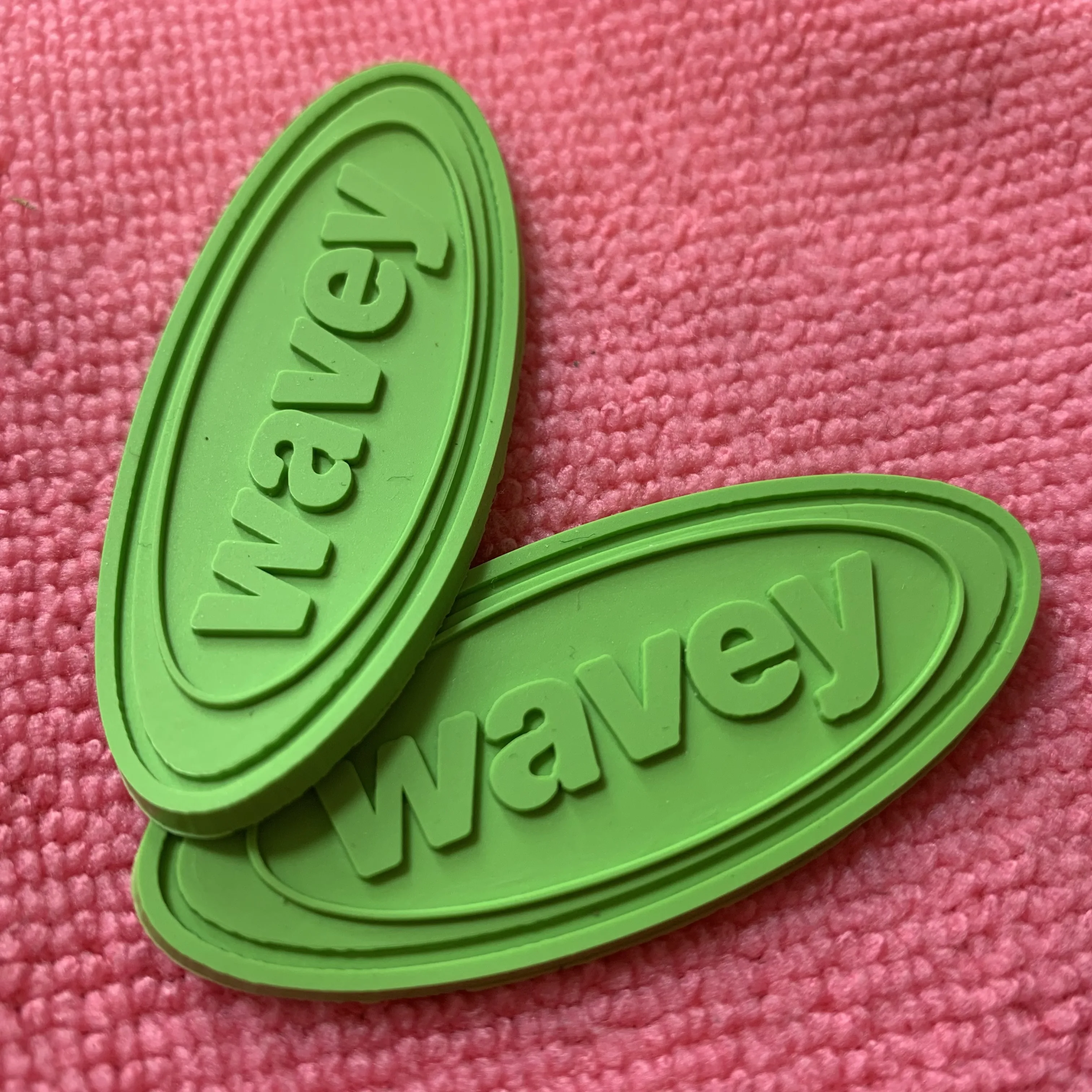 recycled green color convex logo silicone rubber label,solid logo color PVC rubber label for school bags