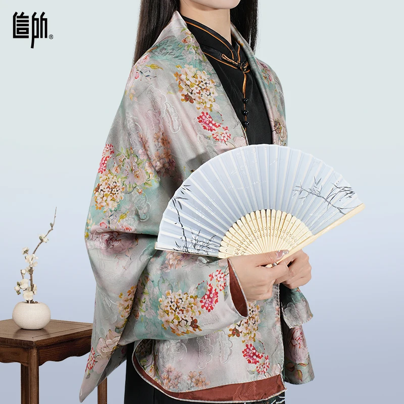 Wholesale Custom Silk Scarves Fashion Printed Design 100% Silk 140*140 Pocket Square Silk Scarf For Ladies