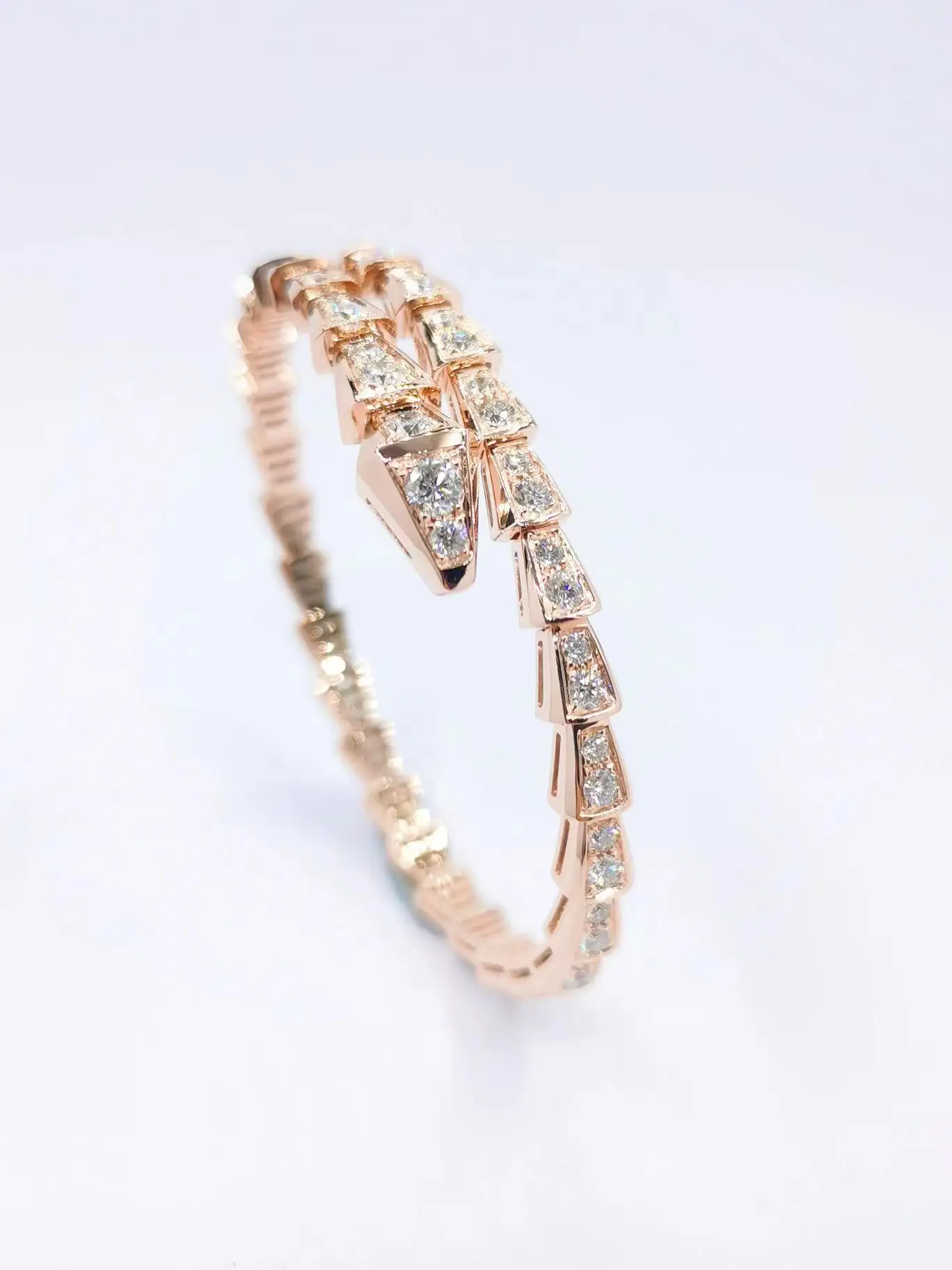 China Wholesale Precious Fabulous Design Luxury 18k Solid White Gold Real Diamond Bracelets For Female