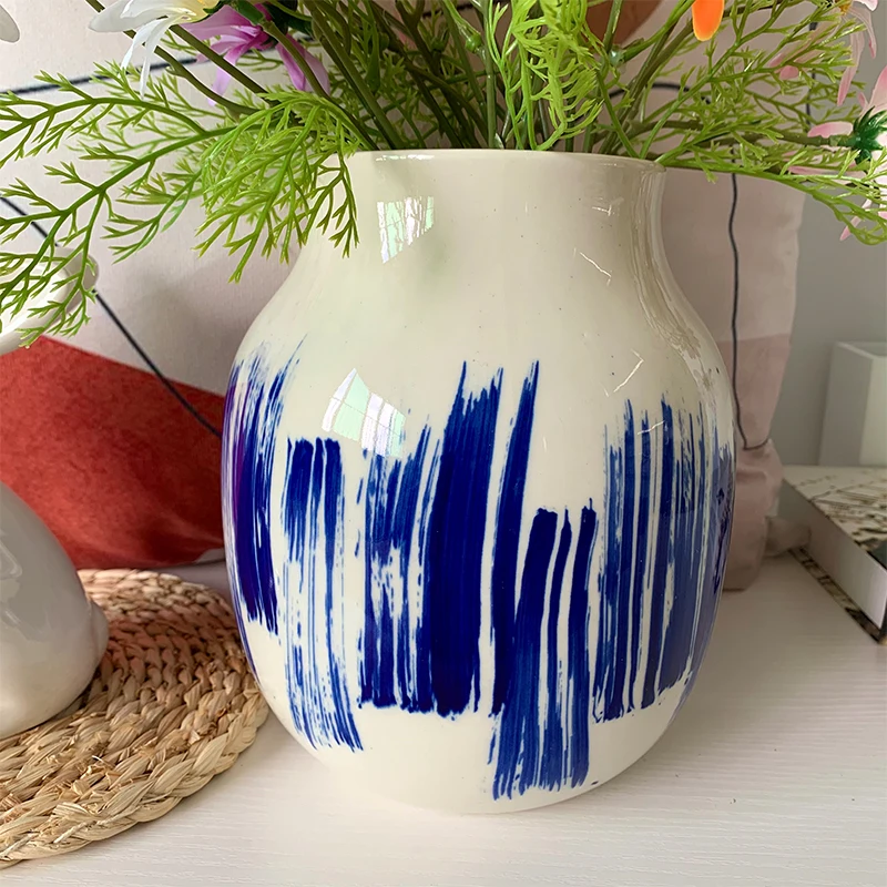 Manufacturer ceramic home decoration flower vases with hand-painting