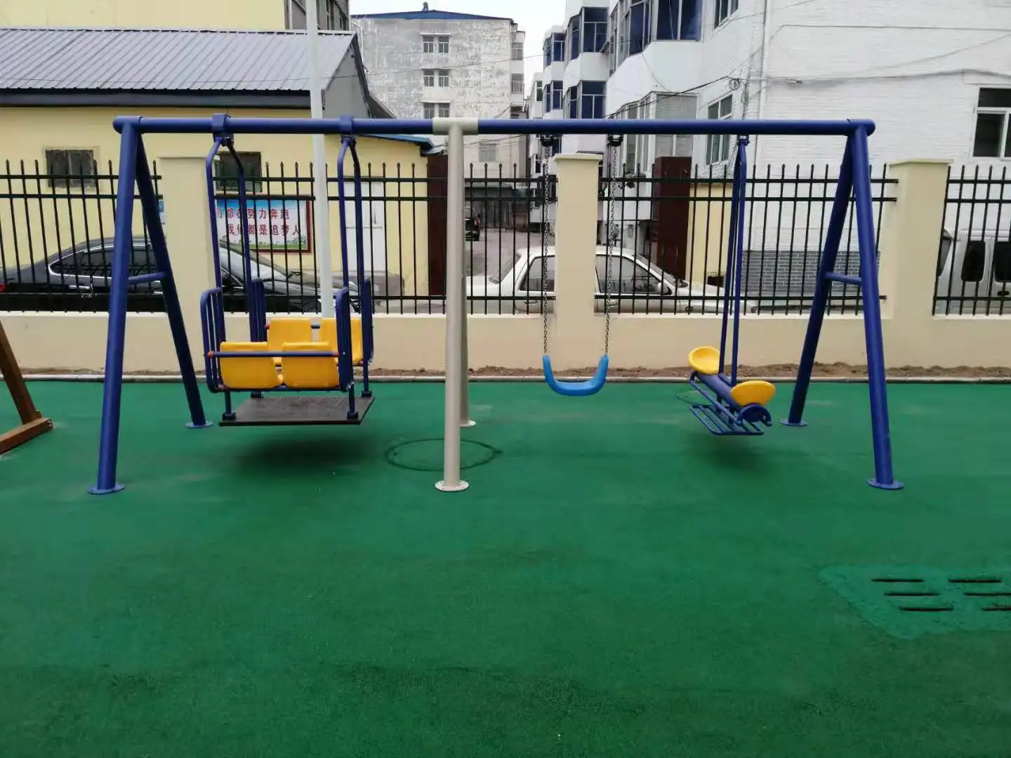 YL-QQ007 Kids Play Sets Attractive Appearance 2 Seats Garden Swing Chair Outdoor Furniture