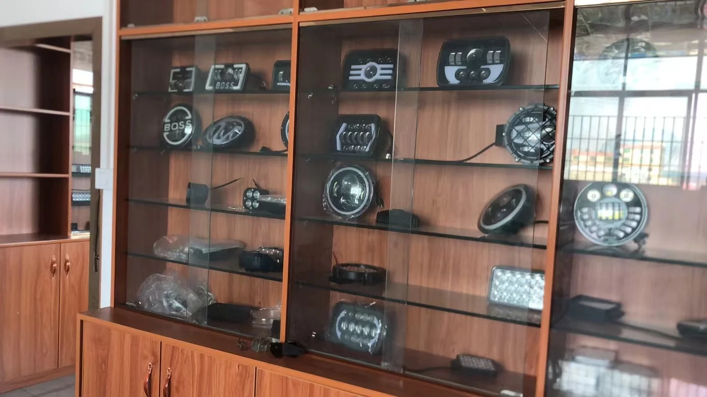 100W Curved 4 Rows Led Driving Car Light 12v 24v Suv Off road Atv Truck 4x4 Car Led Light Bar