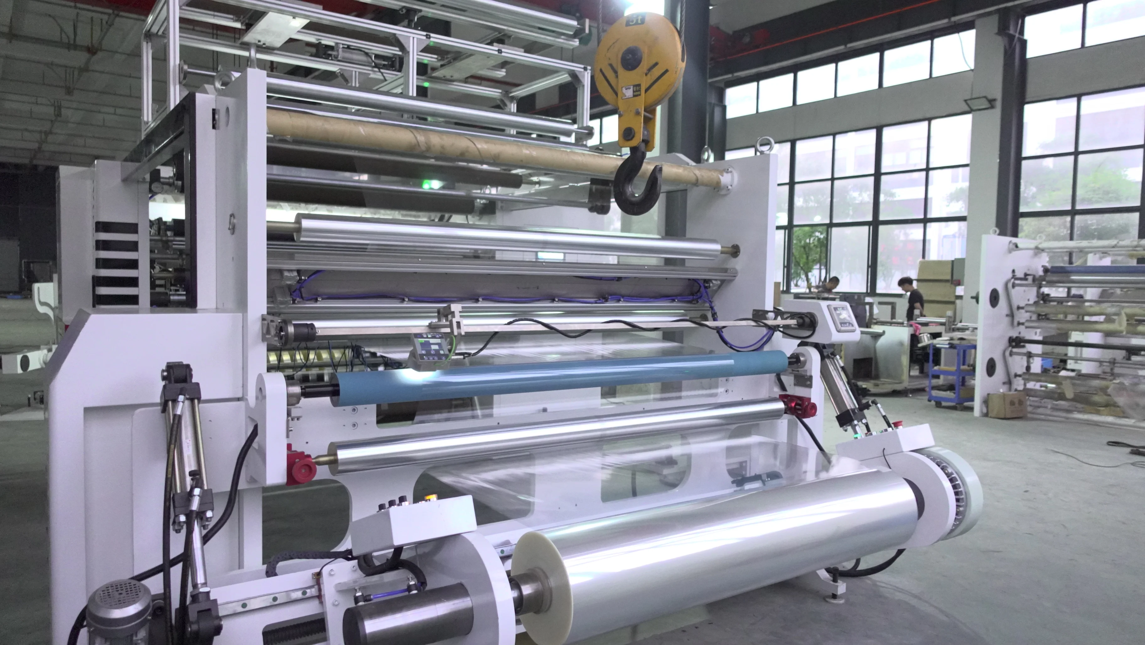 High speed BOPP adhesive tape slitting machine