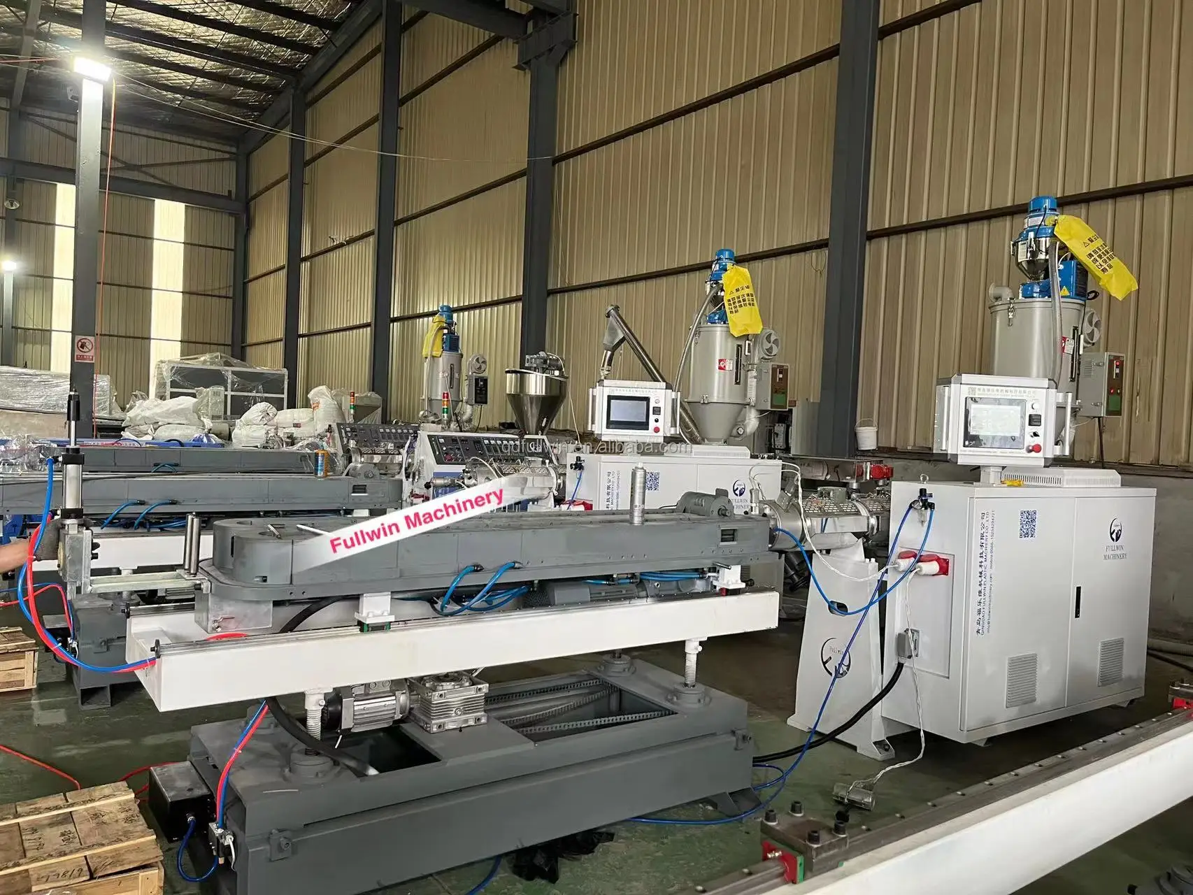 Plastic Electric Wire Sheath Pipe Production Line Corrugated Extrusion
