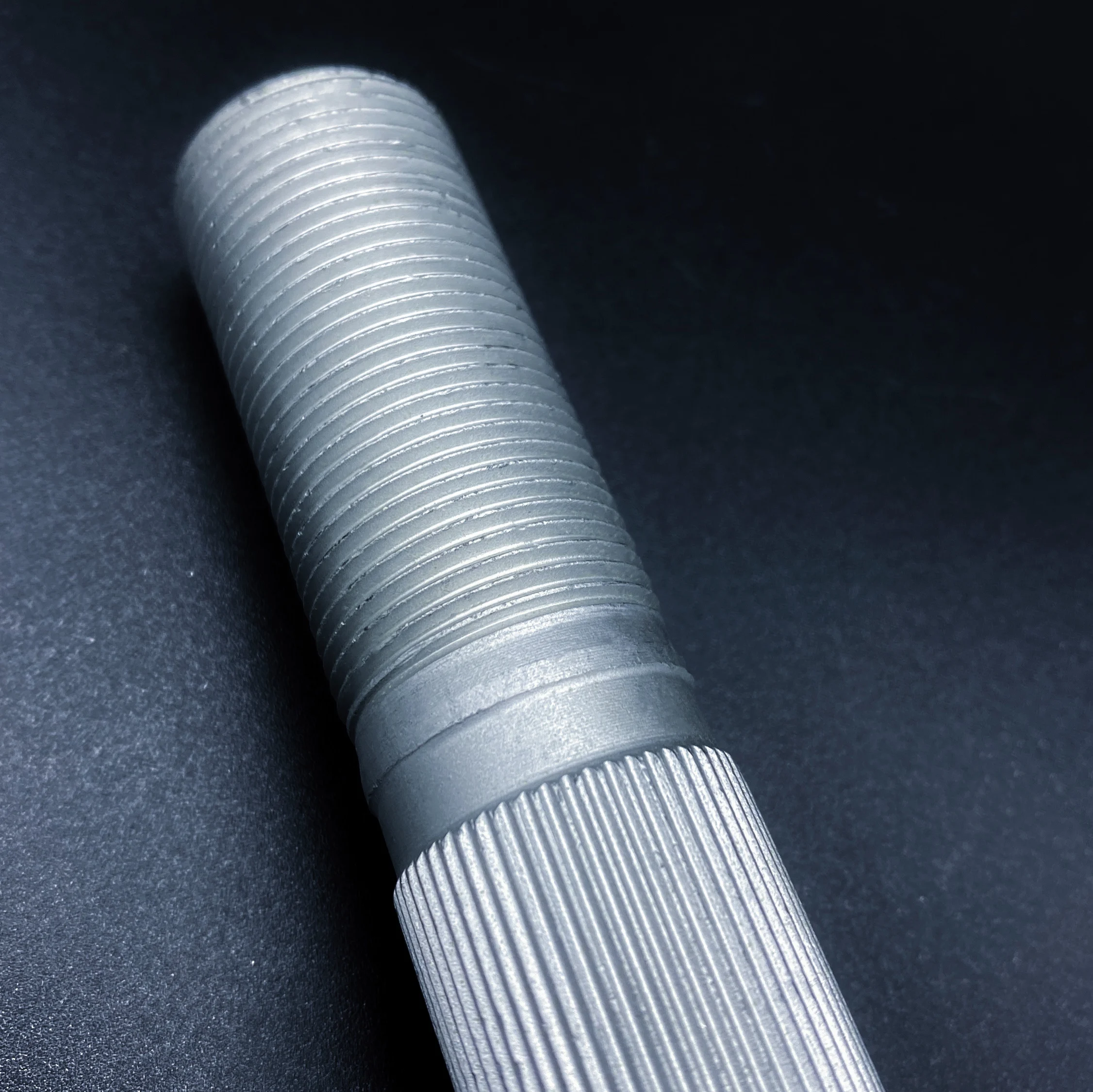 Galvanized truck wheel bolt & nut Grade 12.9 wheel bolt truck