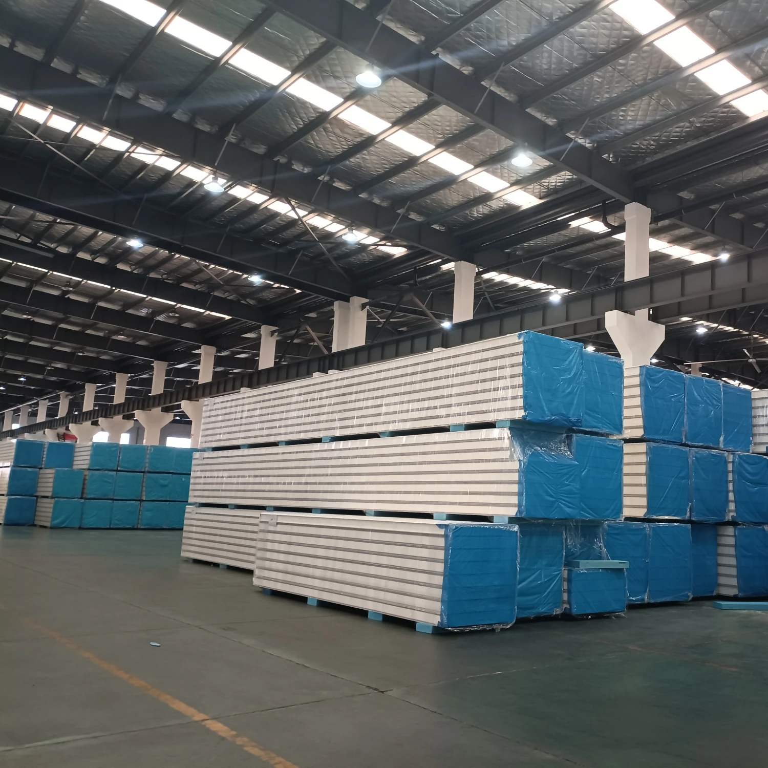 Manufacturer of Polyurethane Sandwich Board/Polyurethane Composite Board/Cold Storage Board Insulation