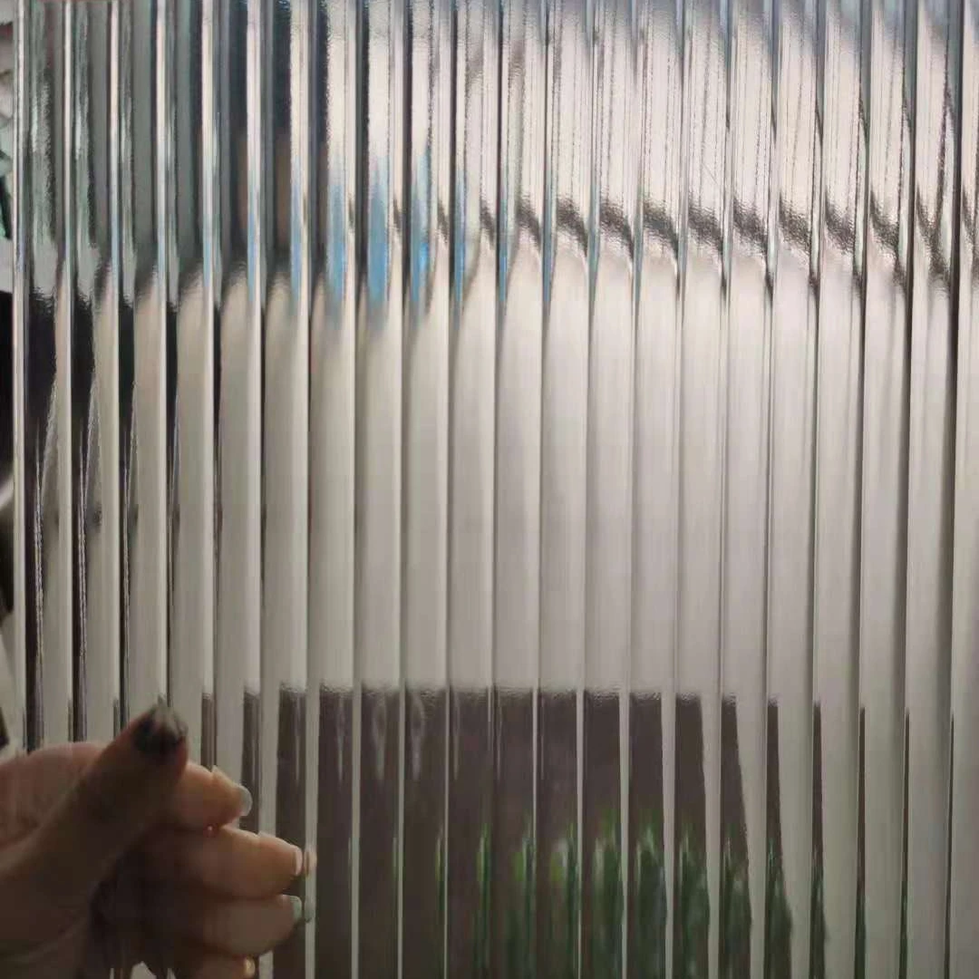 High quality Low iron fluted glass panels reeded patterned glass