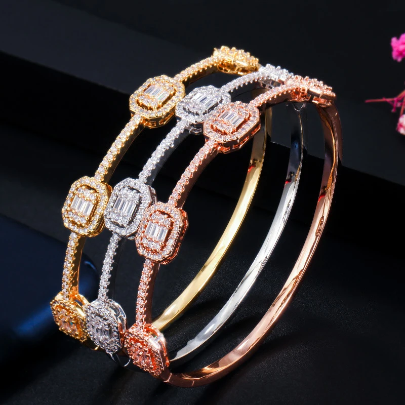 Ladies All-match Bracelet with AAA Zircon and Real Gold Plating on Dinner, Trade fair, Business