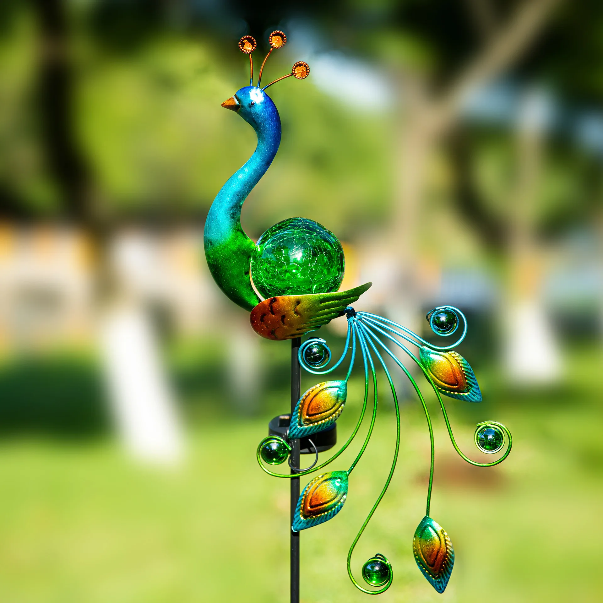 Solar Peacock Garden Light Outdoor Decoration Garden Light, Waterproof Trail Light Lawn Courtyard Decoration